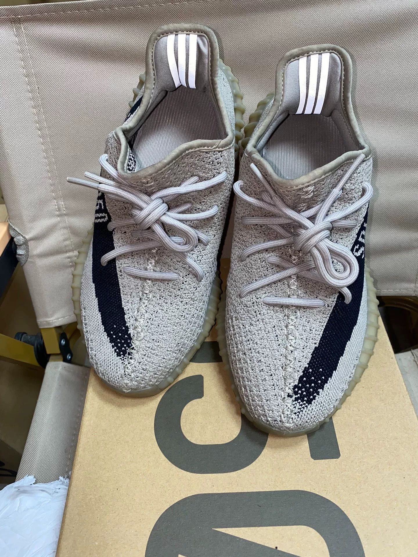 Adidas Adidas YEEZY350 Gray Lowtop Sneakers 40 Men Size US 7.5 / EU 40-41 - 6 Thumbnail