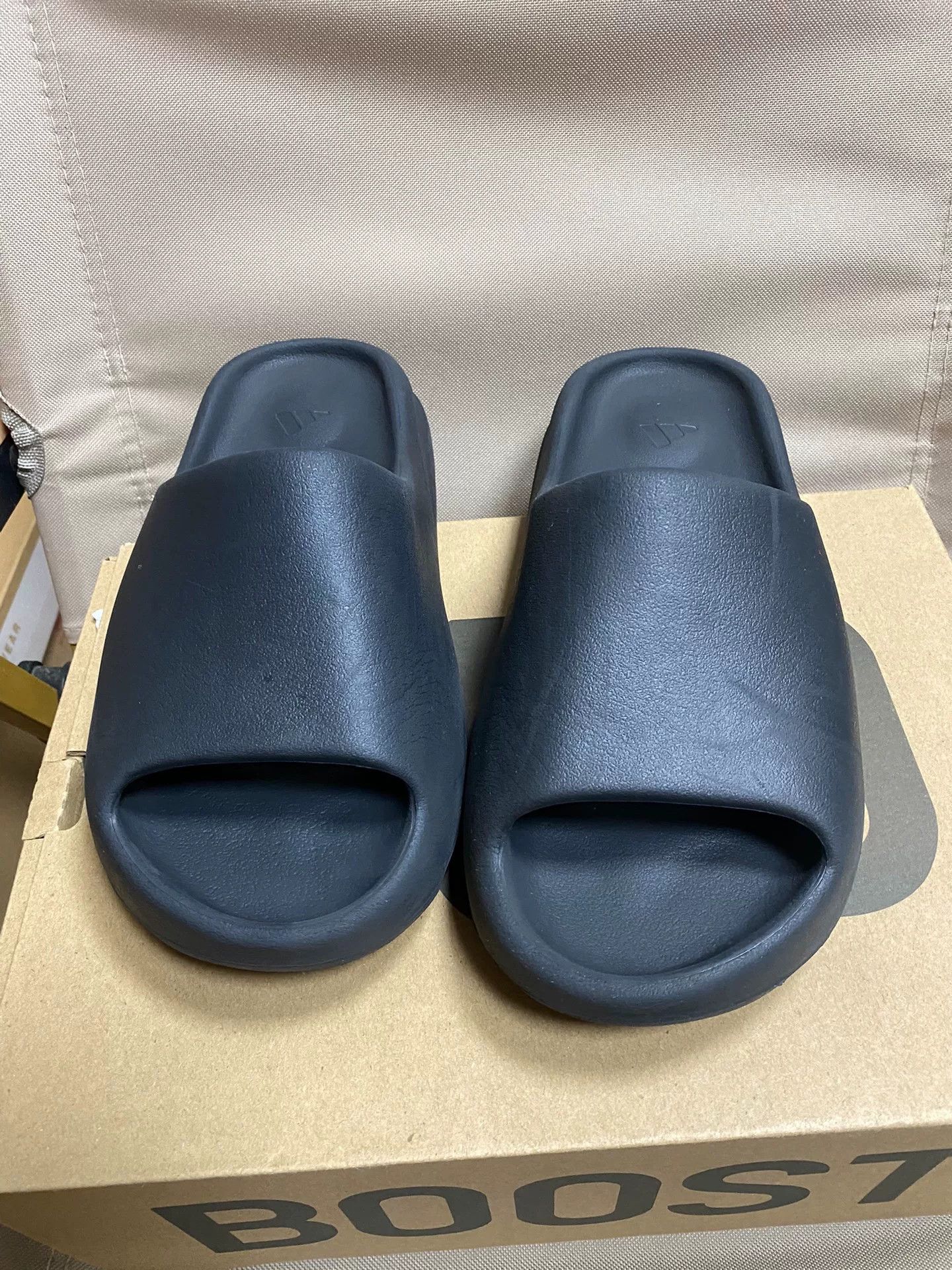 Yeezy Yeezy Black Lowtop Sneakers 40 Men Size US 7.5 / EU 40-41 - 7 Thumbnail