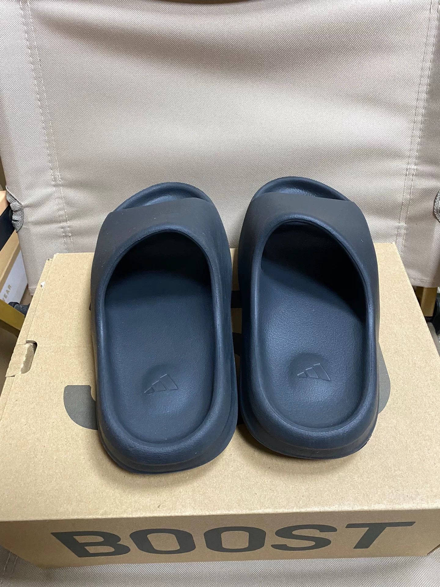 Yeezy Yeezy Black Lowtop Sneakers 40 Men Size US 7.5 / EU 40-41 - 6 Thumbnail