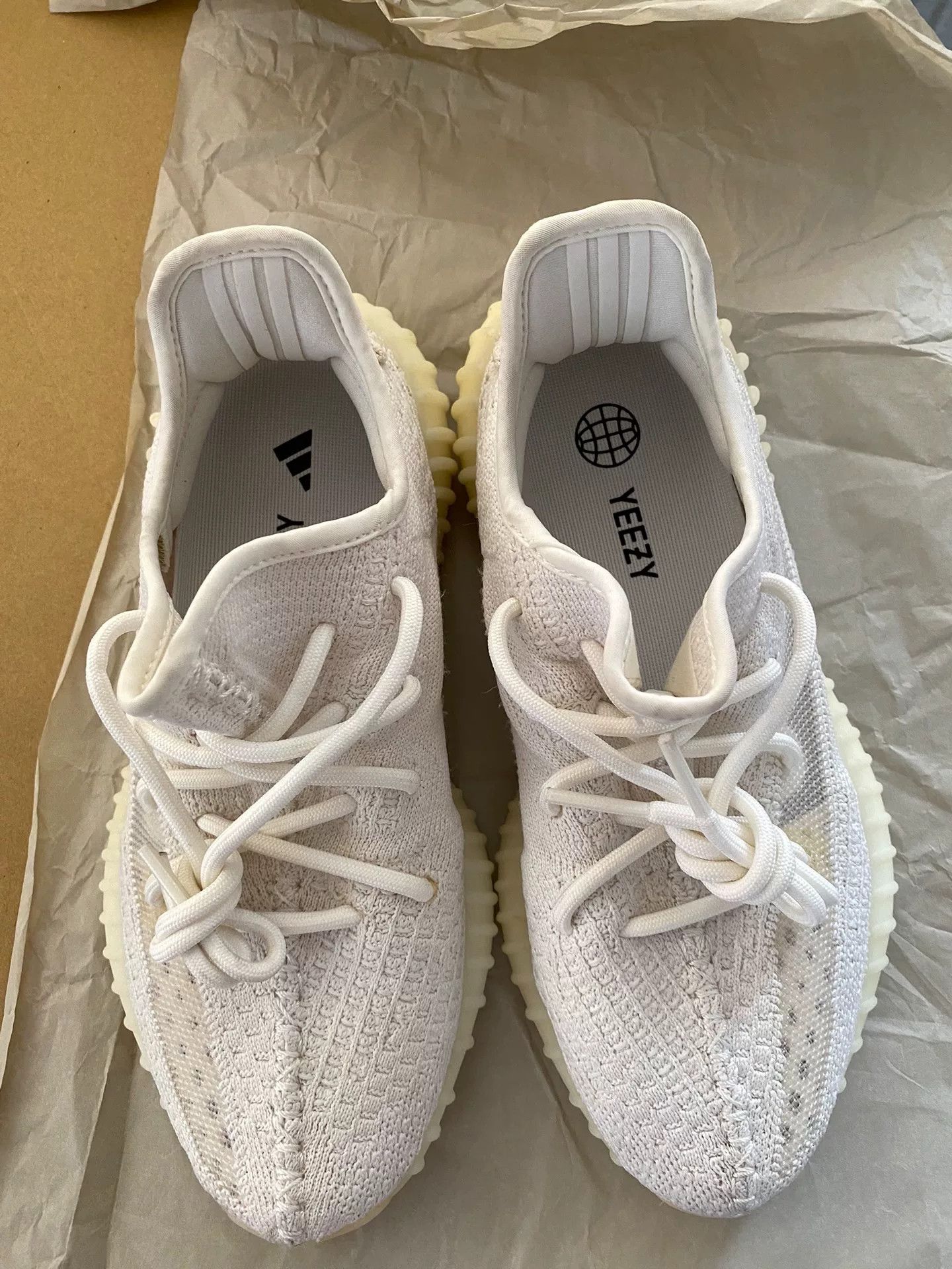 Adidas Adidas YEEZY350 White Lowtop Sneakers 35 Men Size US 5 / EU 37 - 4 Thumbnail