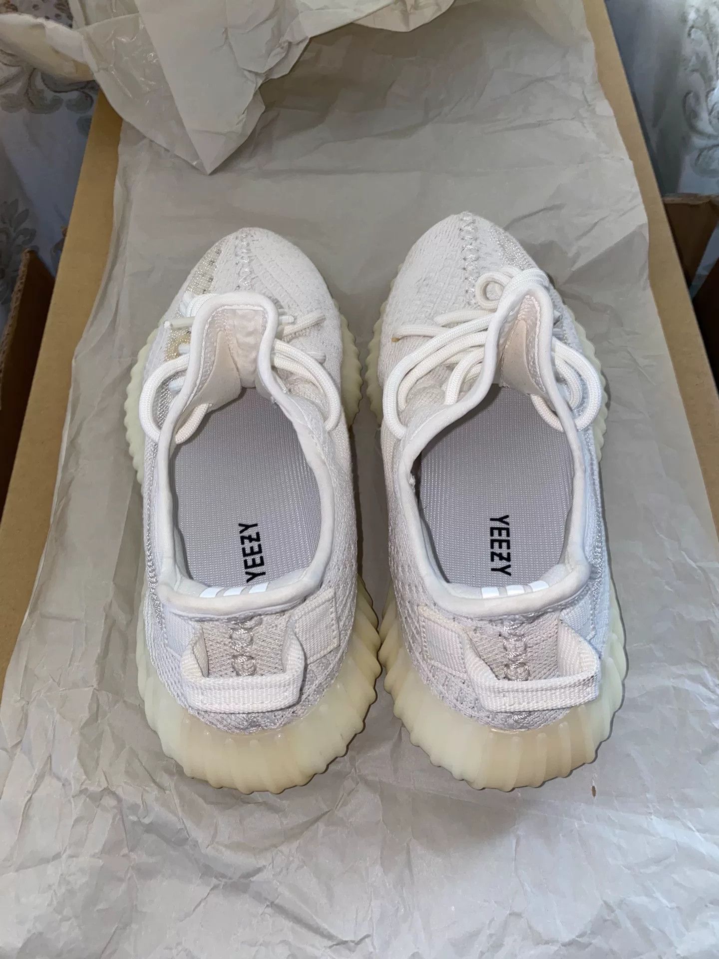 Adidas Adidas YEEZY350 White Lowtop Sneakers 35 Men Size US 5 / EU 37 - 7 Thumbnail
