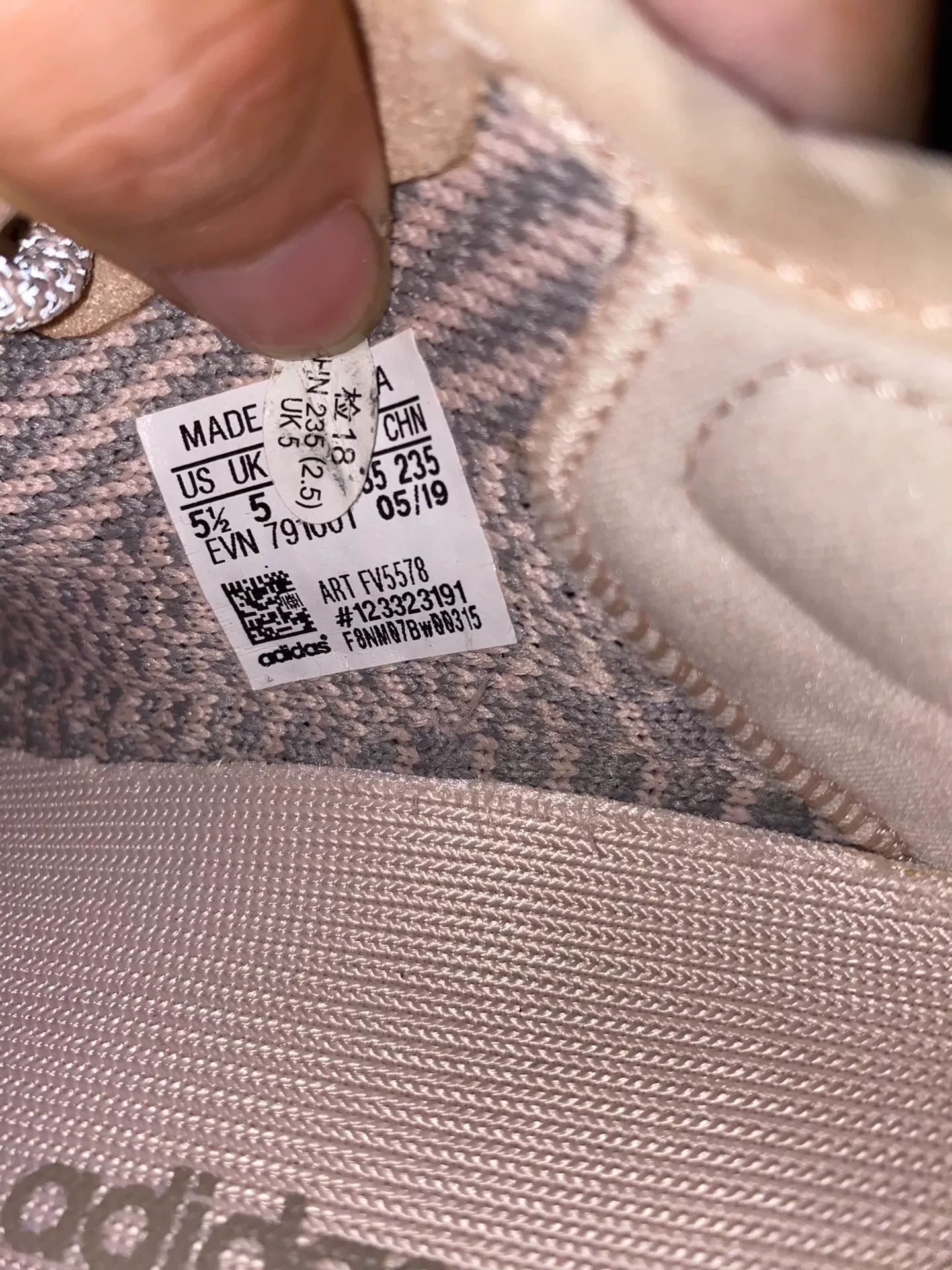 Adidas Adidas YEEZY350 Pink Lowtop Sneakers 38 Men Size US 6 / EU 39 - 3 Thumbnail