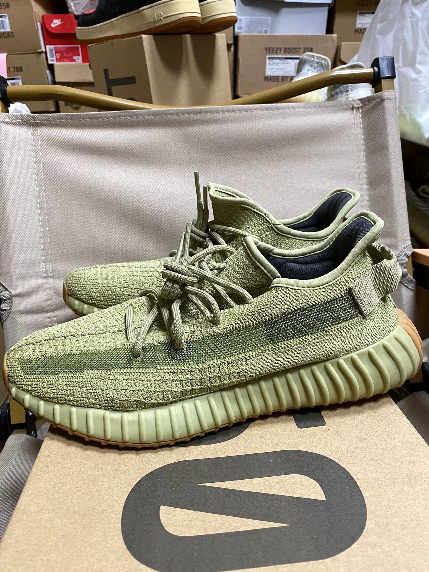 Adidas Adidas YEEZY350 Green Lowtop Sneakers 43 Men Size US 10 / EU 43 - 3 Thumbnail