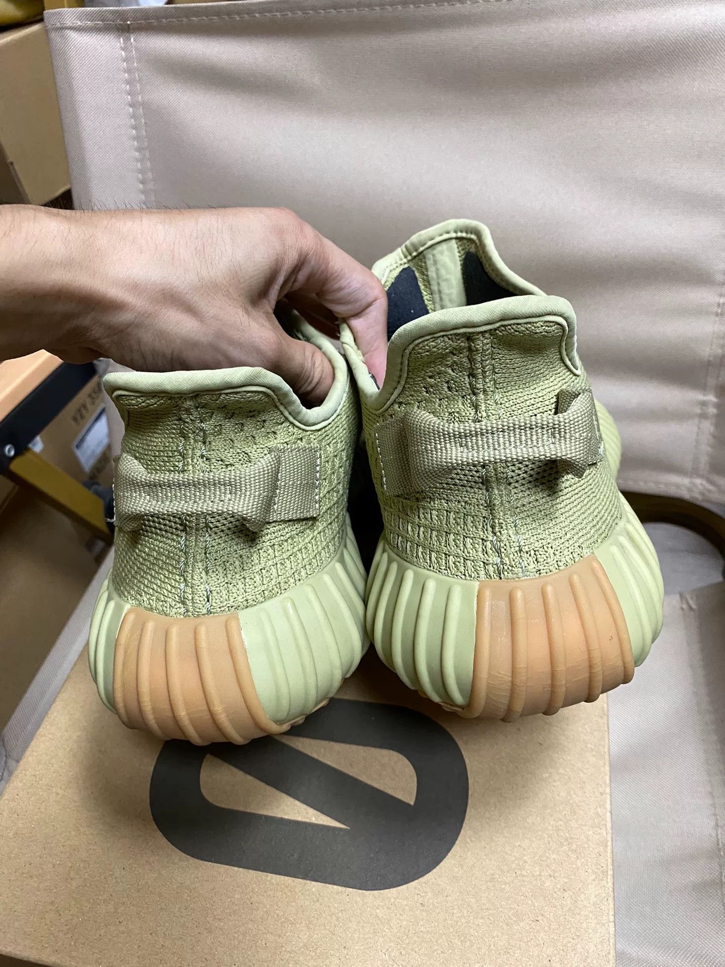 Adidas Adidas YEEZY350 Green Lowtop Sneakers 43 Men Size US 10 / EU 43 - 9 Thumbnail
