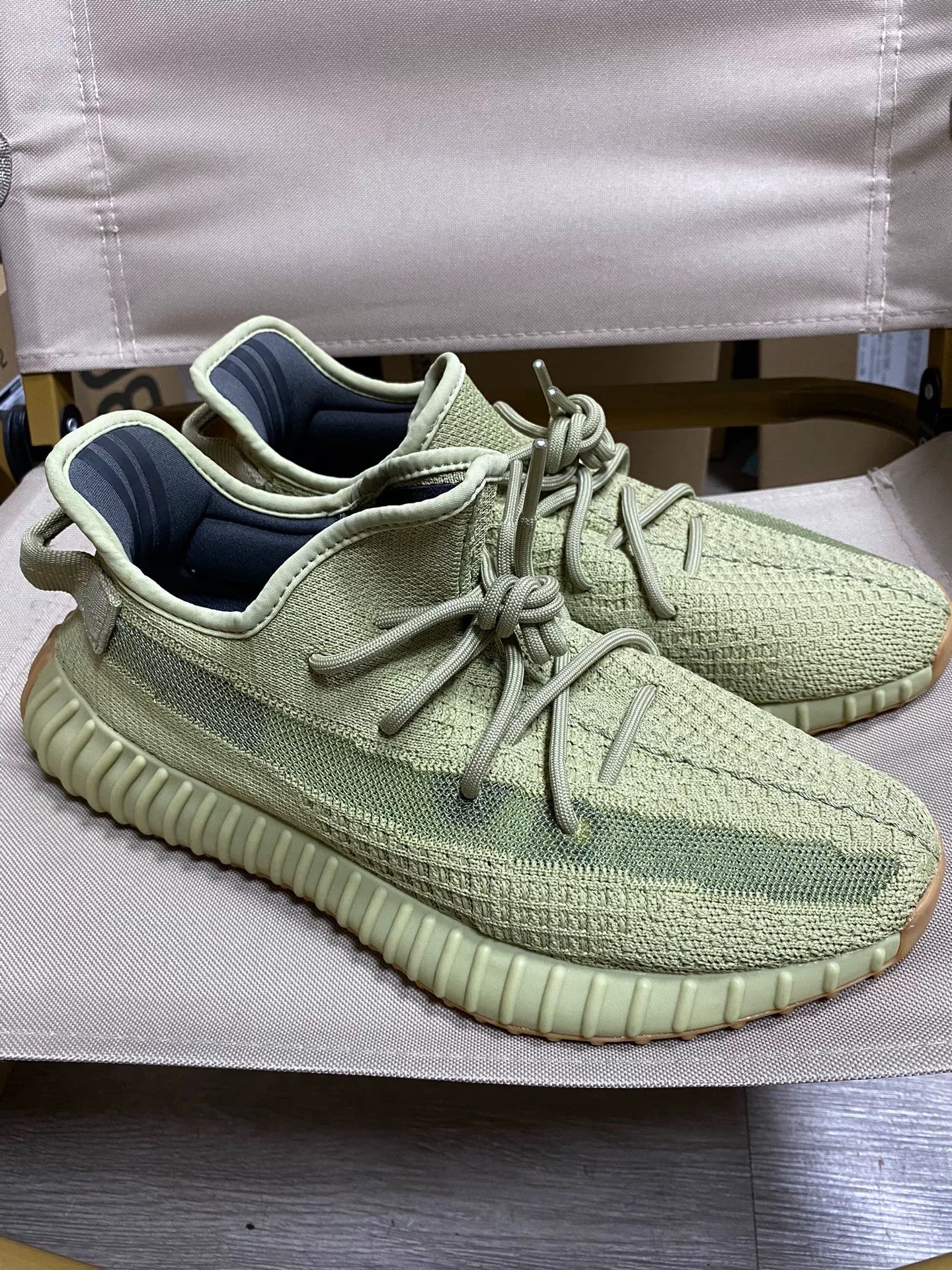 Adidas Adidas YEEZY350 Green Lowtop Sneakers 43 Men Size US 10 / EU 43 - 2 Thumbnail