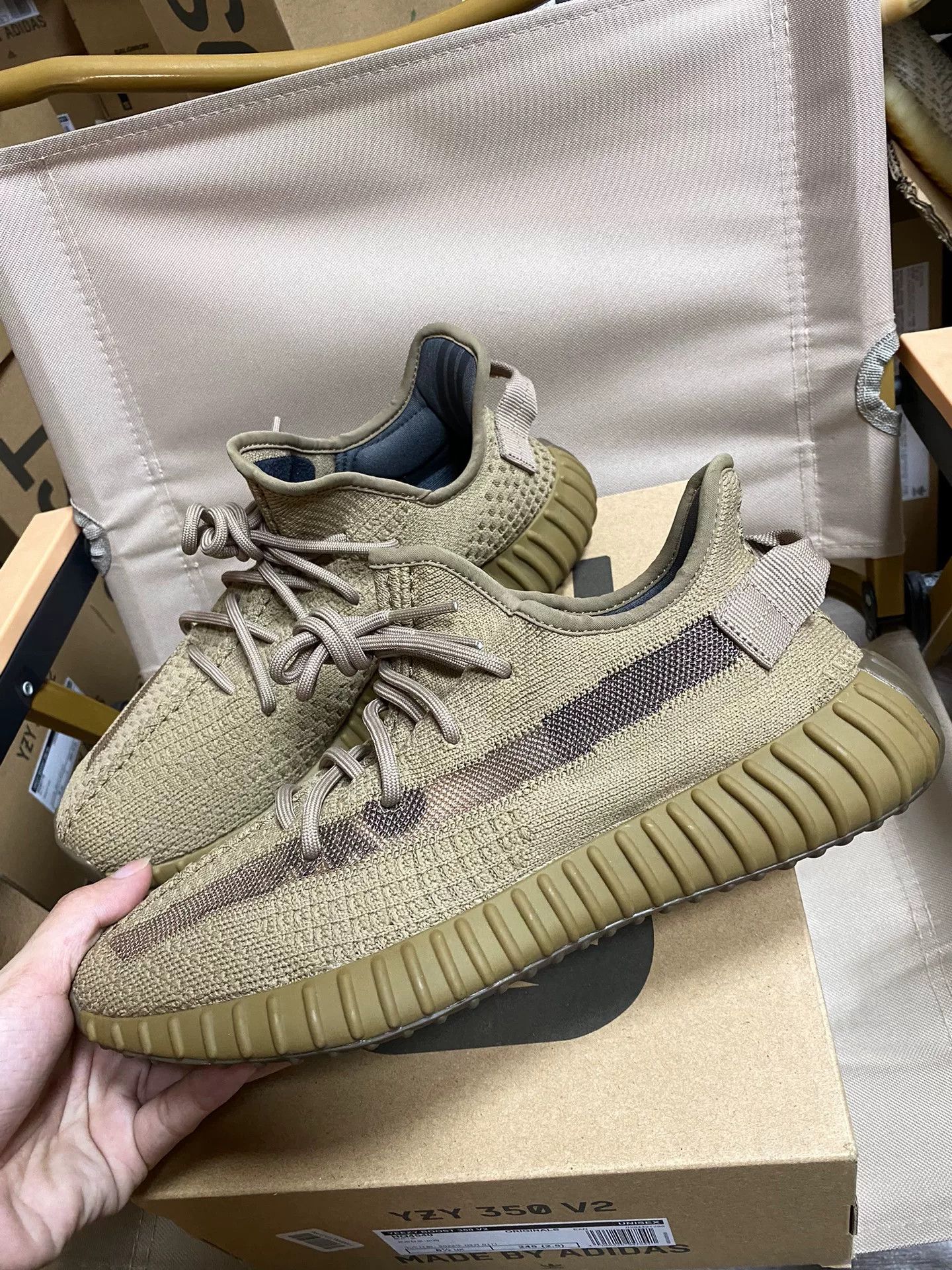 Yeezy Yeezy Brown Lowtop Sneakers 42 Men Size US 9 / EU 42 - 4 Thumbnail