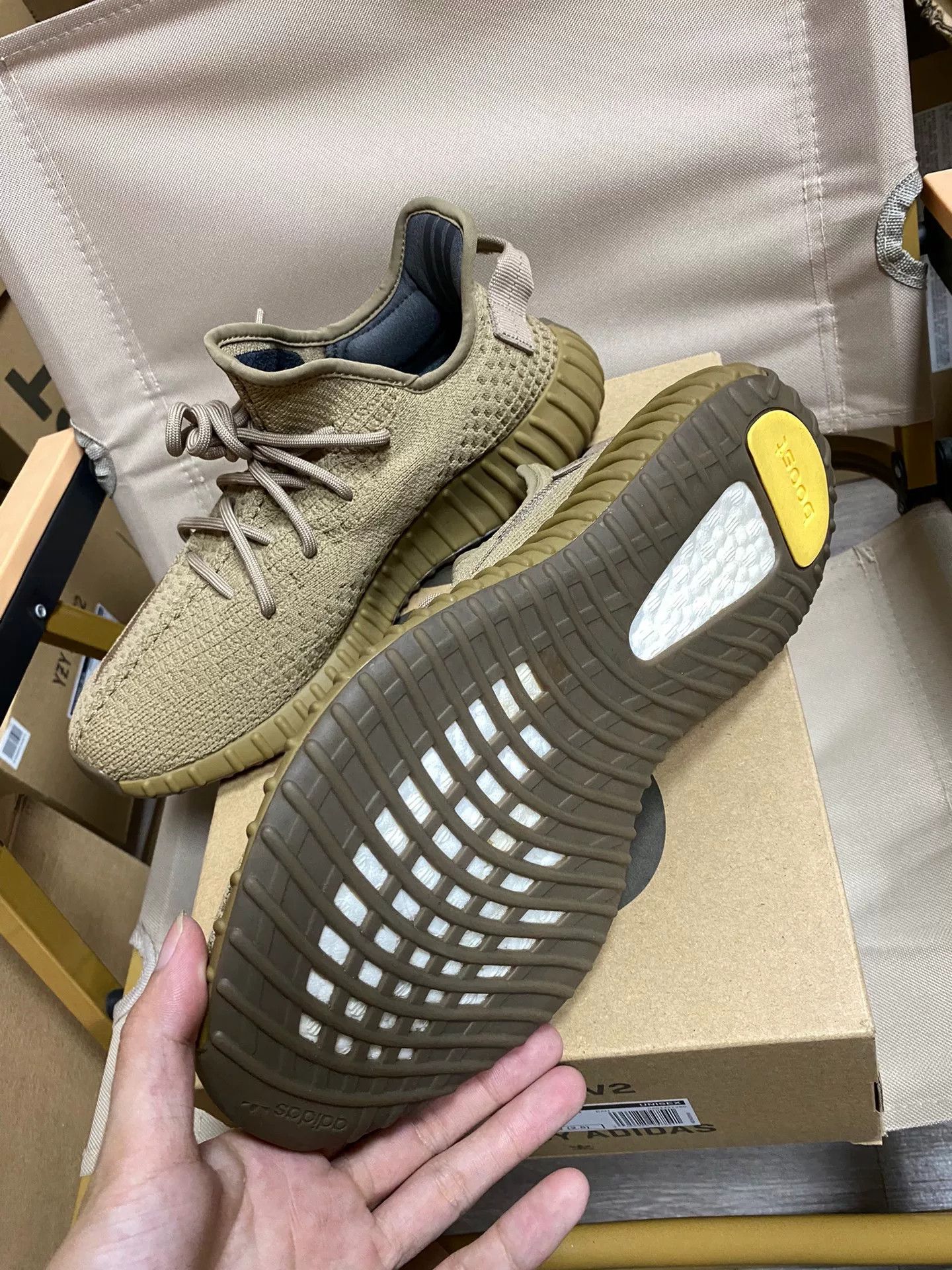 Yeezy Yeezy Brown Lowtop Sneakers 42 Men Size US 9 / EU 42 - 5 Thumbnail