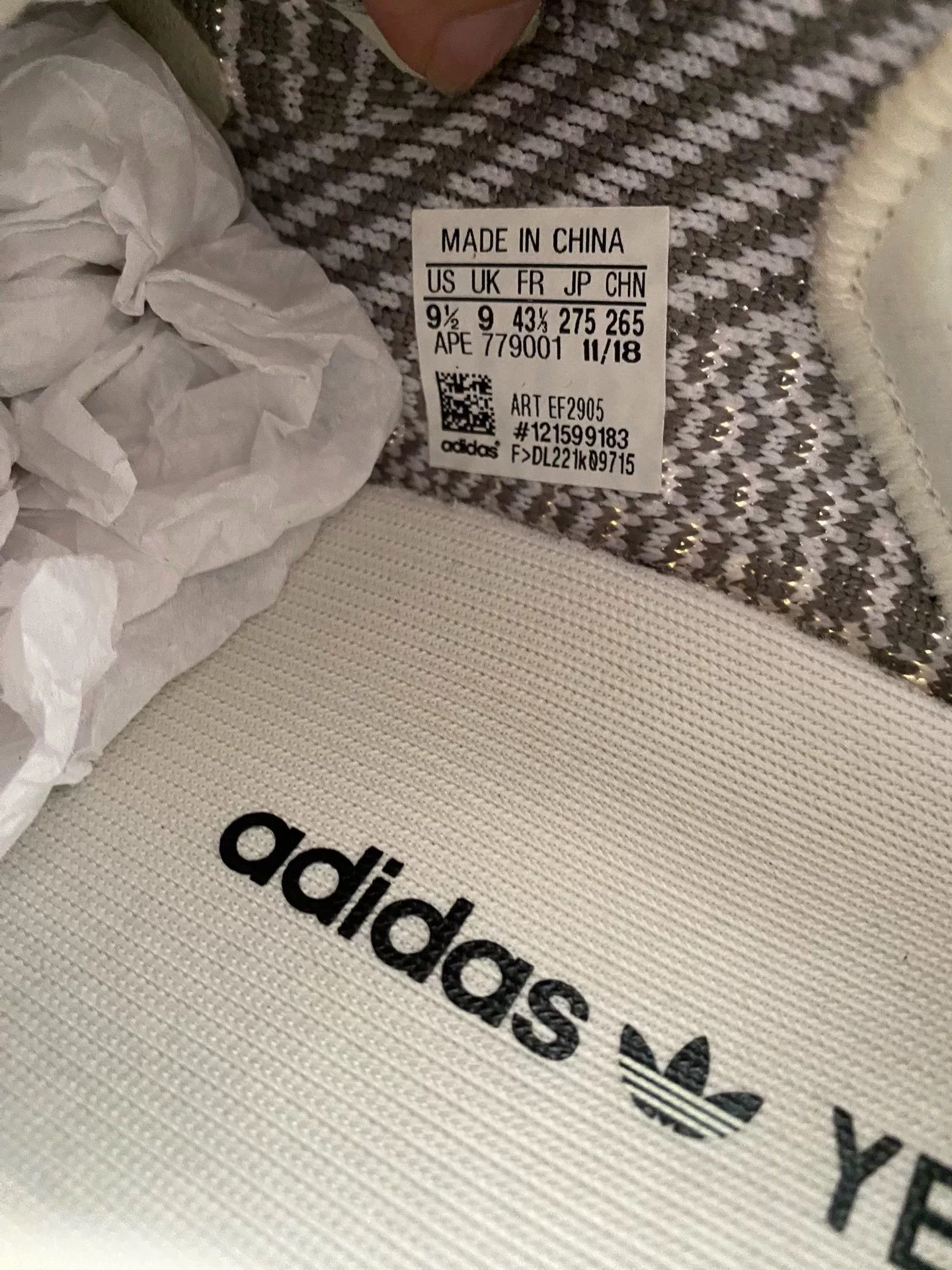 Adidas Adidas YEEZY350 White Lowtop Sneakers 9 Men Size US 9 / EU 42 - 5 Thumbnail