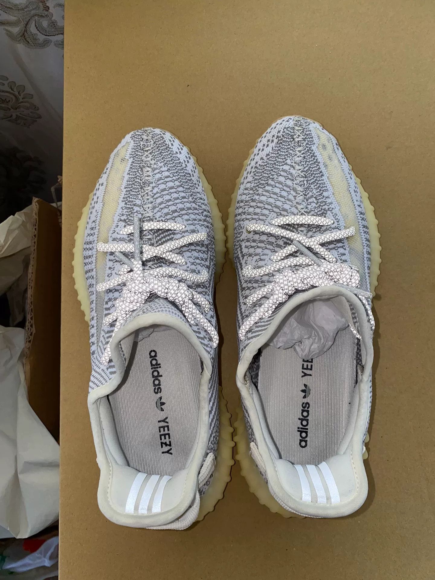 Adidas Adidas YEEZY350 White Lowtop Sneakers 9 Men Size US 9 / EU 42 - 3 Thumbnail