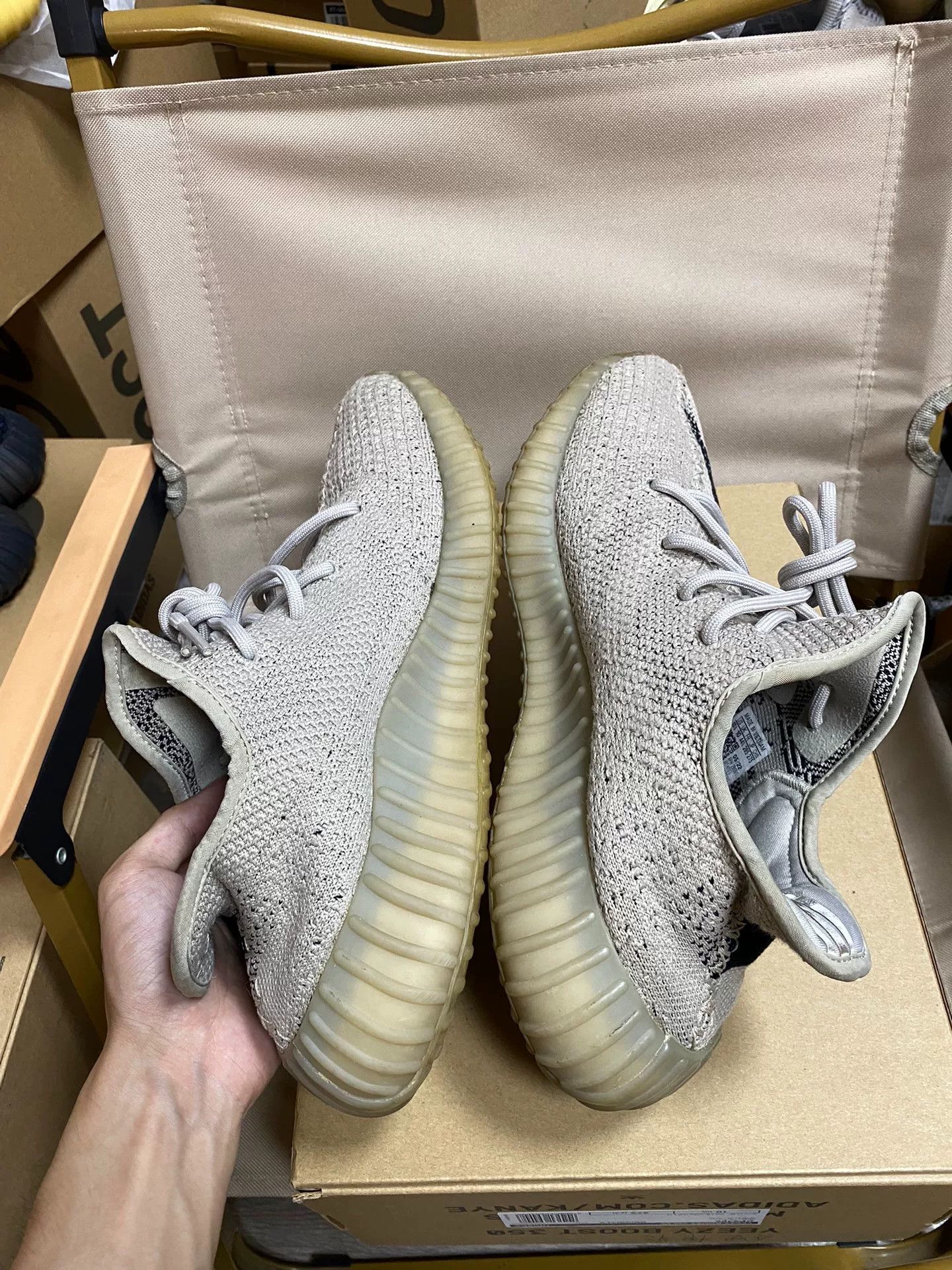 Adidas Adidas YEEZY350 Gray Lowtop Sneakers 10 Men Size US 10 / EU 43 - 8 Thumbnail