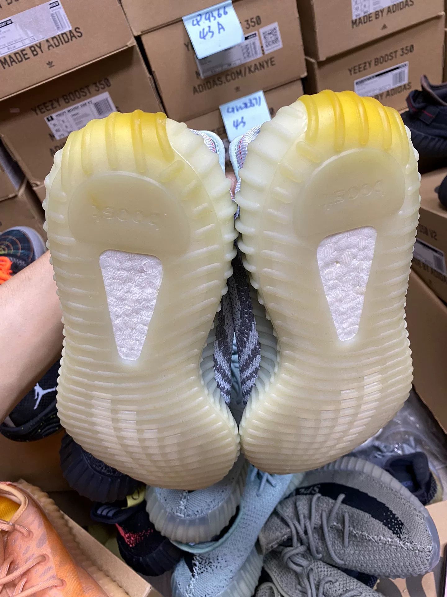 Yeezy Yeezy Blue Lowtop Sneakers 42 Men Size US 9 / EU 42 - 2 Thumbnail