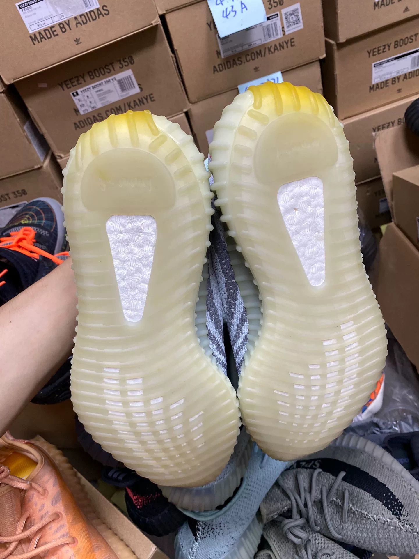Yeezy Yeezy Blue Lowtop Sneakers 42 Men Size US 9 / EU 42 - 7 Thumbnail
