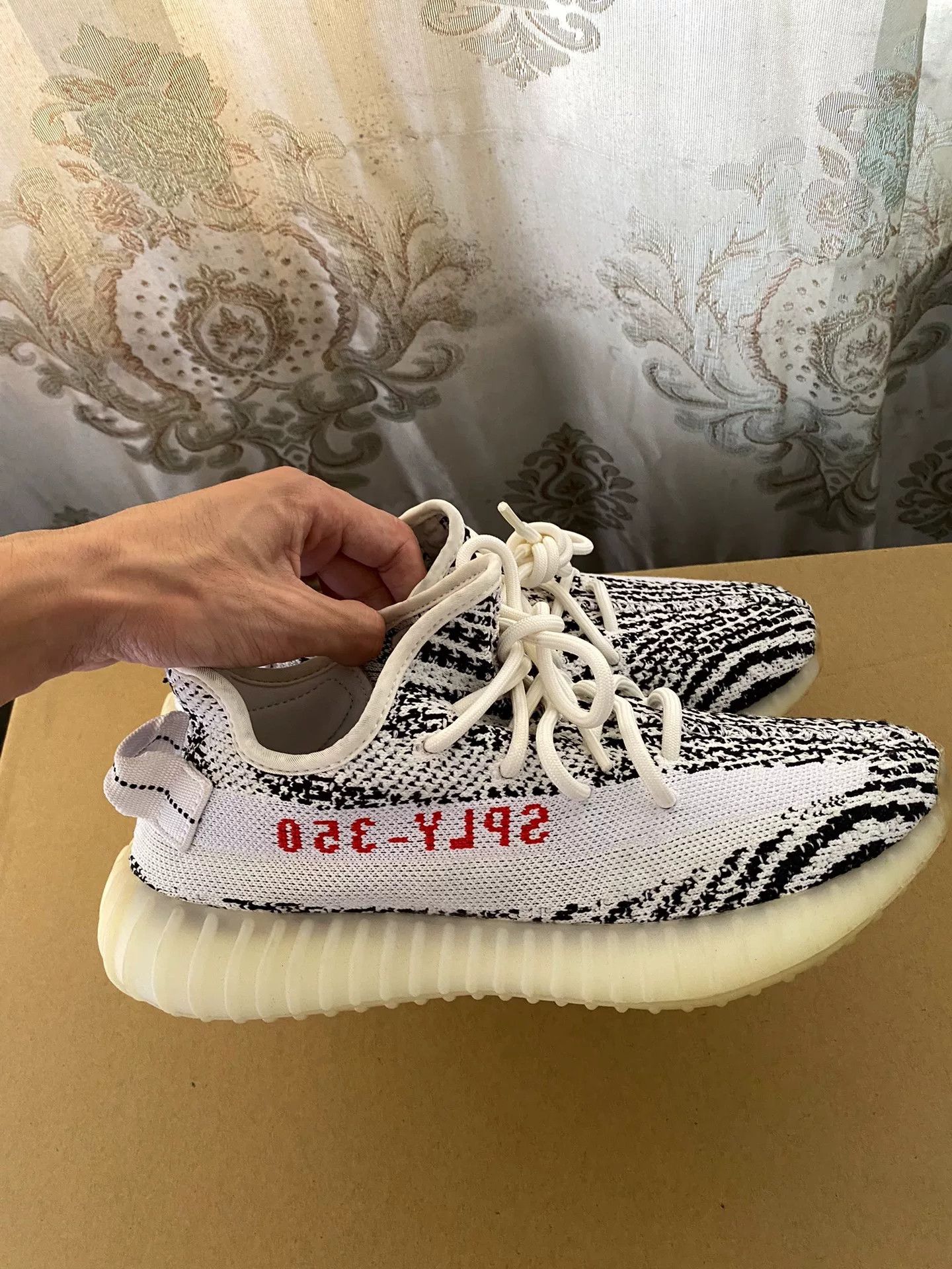 Adidas Adidas YEEZY350 White Lowtop Sneakers 39 Men Size US 6.5 / EU 39-40 - 3 Thumbnail