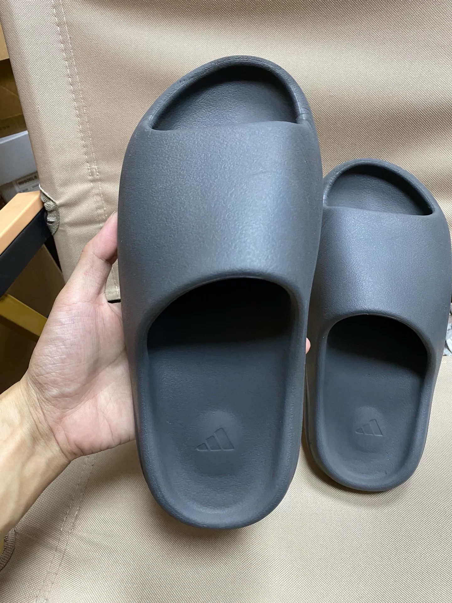 Yeezy Yeezy Gray Lowtop Sneakers 39 Men Size US 6.5 / EU 39-40 - 3 Thumbnail