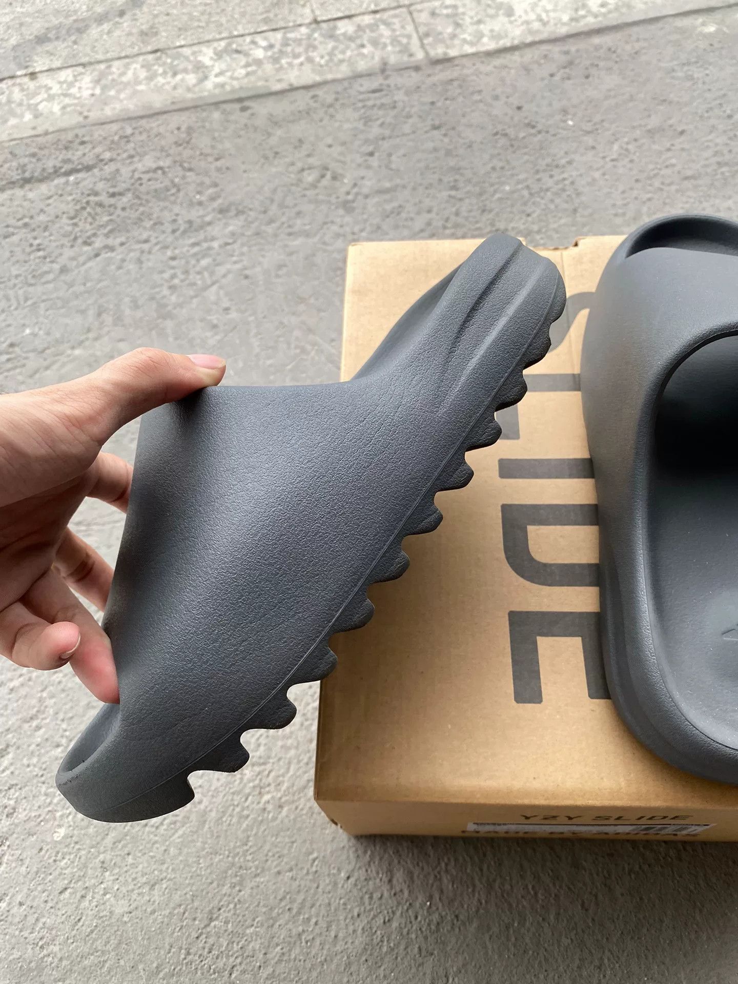 Yeezy Yeezy Gray Lowtop Sneakers 40 Men Size US 7.5 / EU 40-41 - 2 Thumbnail
