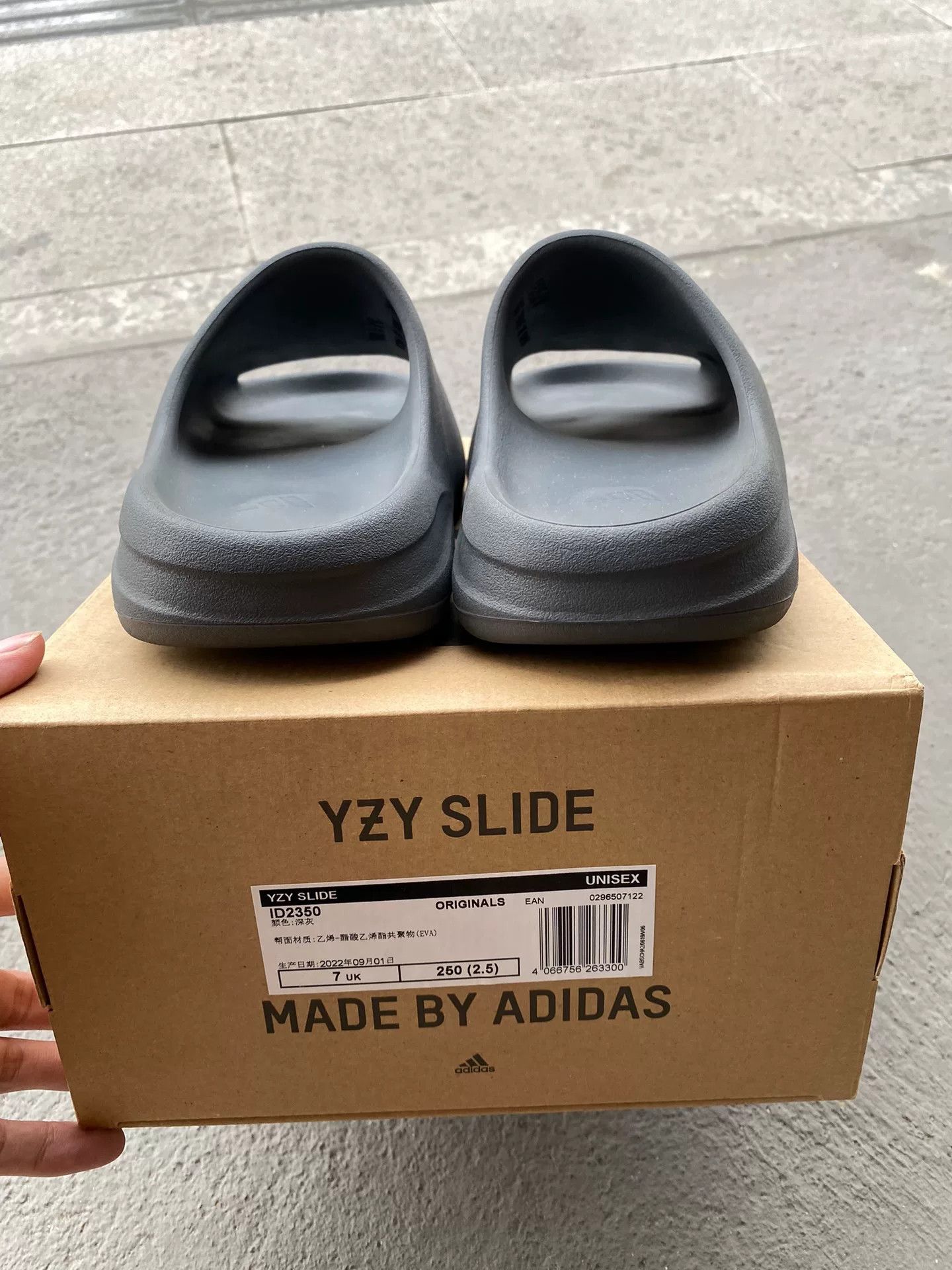 Yeezy Yeezy Gray Lowtop Sneakers 40 Men Size US 7.5 / EU 40-41 - 9 Thumbnail