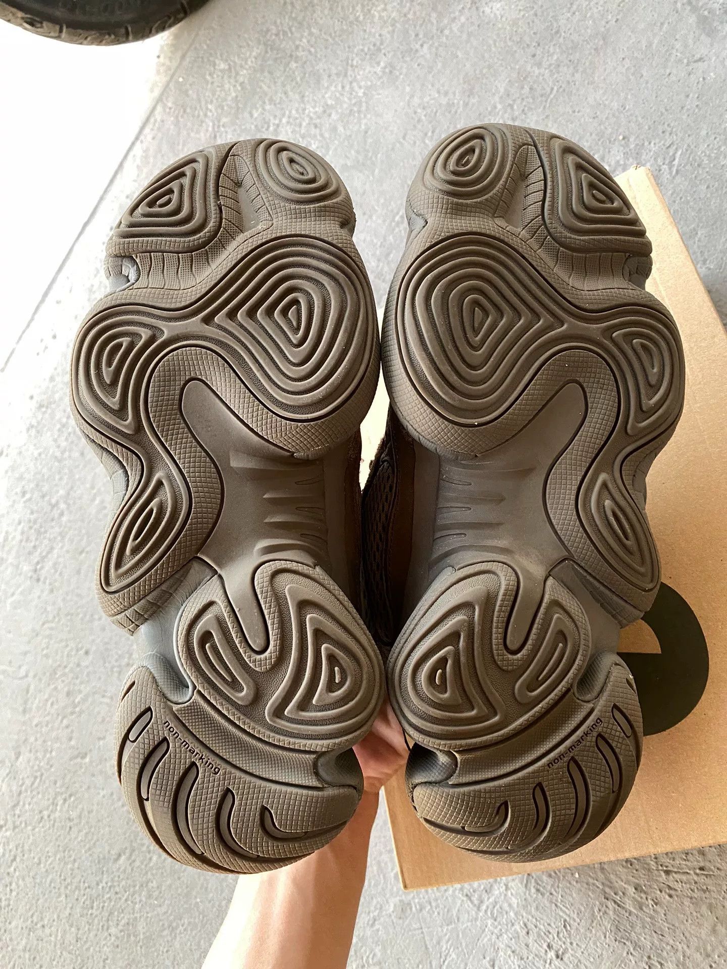 Adidas Adidas YEEZY500 Brown Lowtop Sneakers 42 Men Size US 9 / EU 42 - 4 Thumbnail