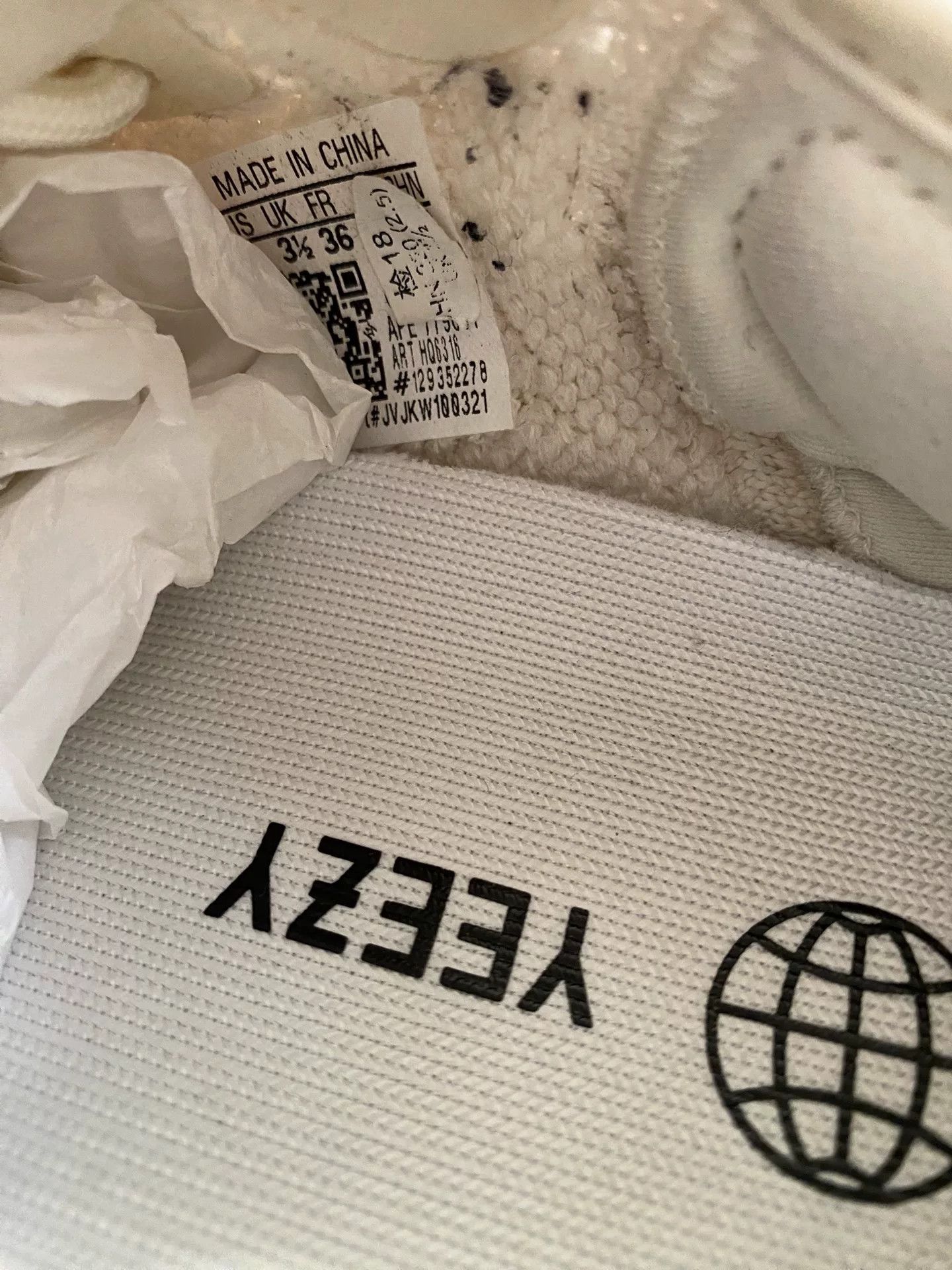 Adidas Adidas YEEZY350 White Lowtop Sneakers 35 Men Size US 5 / EU 37 - 4 Thumbnail