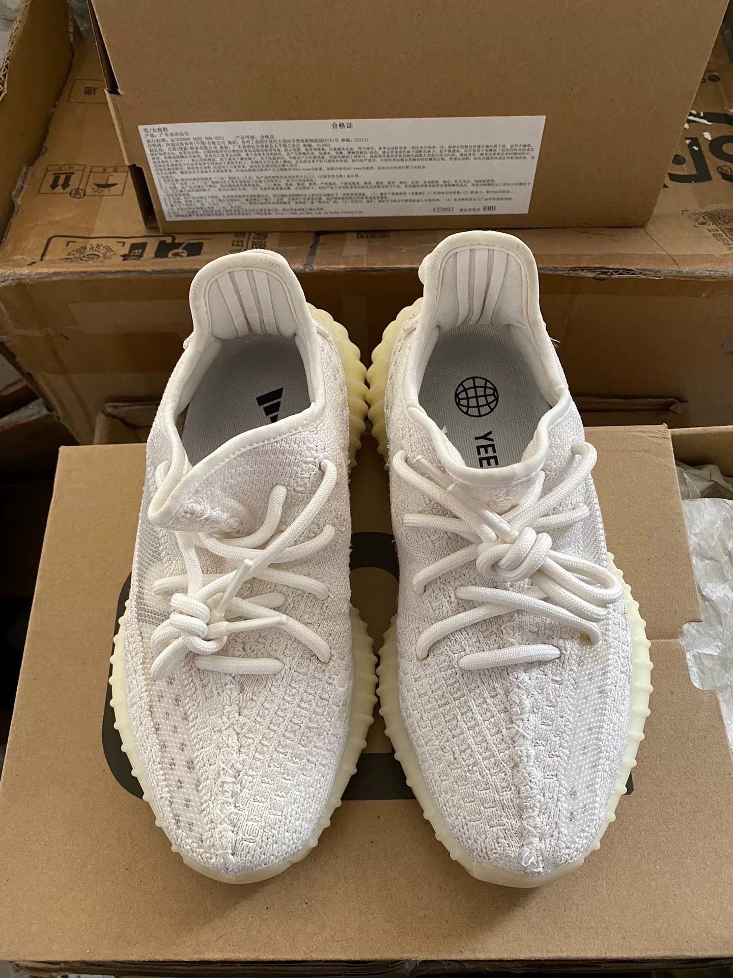 Adidas Adidas YEEZY350 White Lowtop Sneakers 35 Men Size US 5 / EU 37 - 2 Thumbnail
