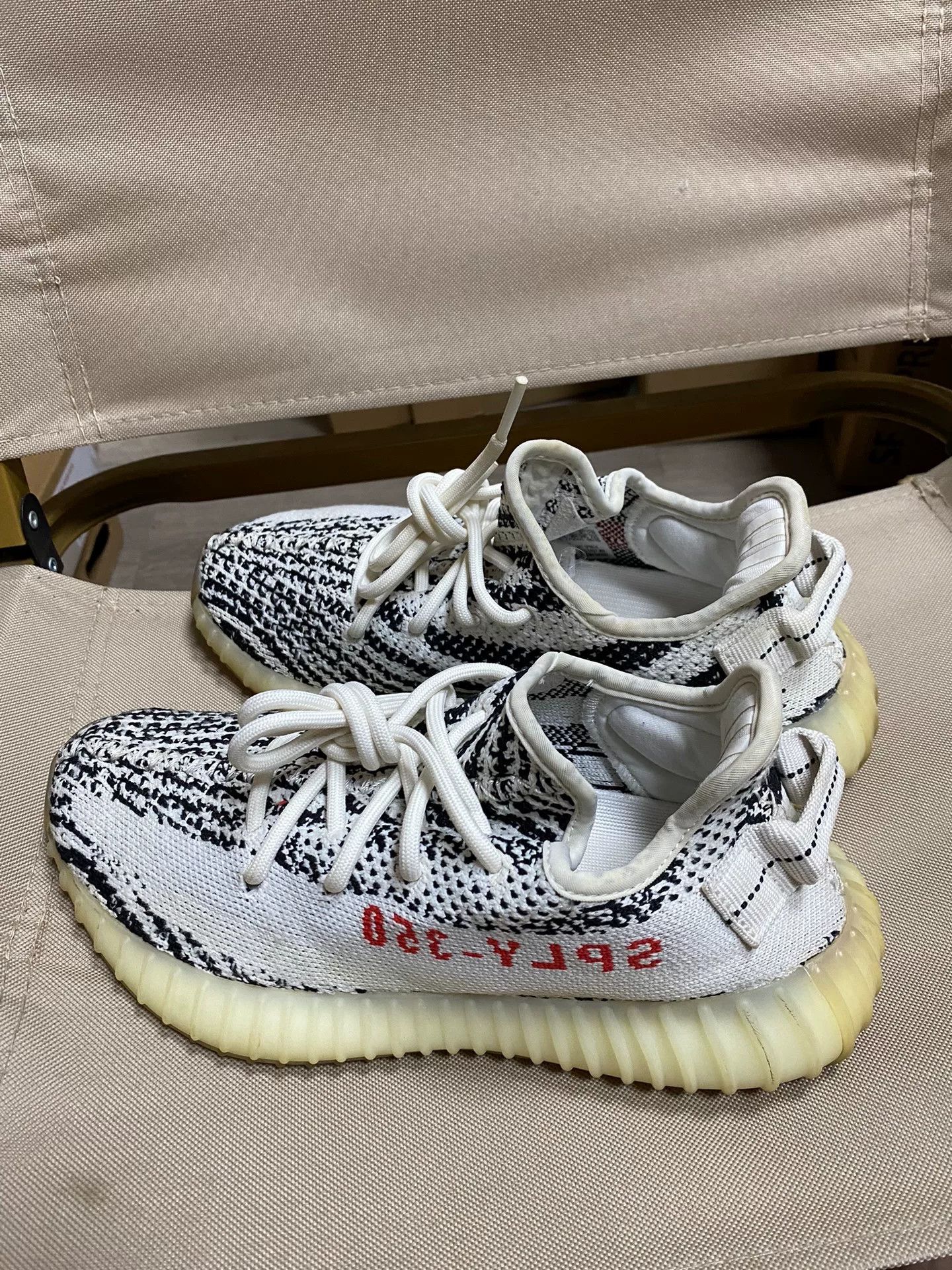 Adidas Adidas YEEZY350 White Lowtop Sneakers 36 Men Size US 5 / EU 37 - 3 Thumbnail