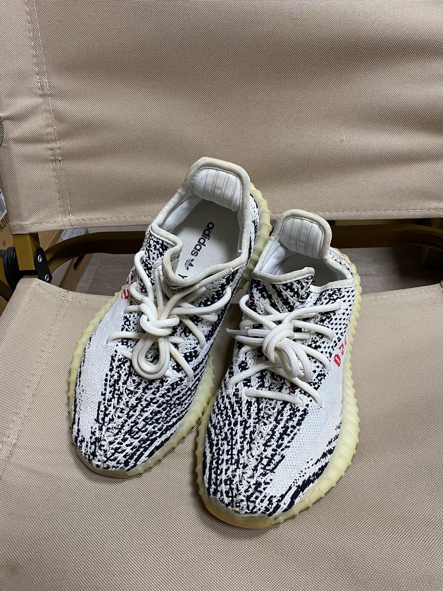 Adidas Adidas YEEZY350 White Lowtop Sneakers 36 Men Size US 5 / EU 37 - 9 Thumbnail