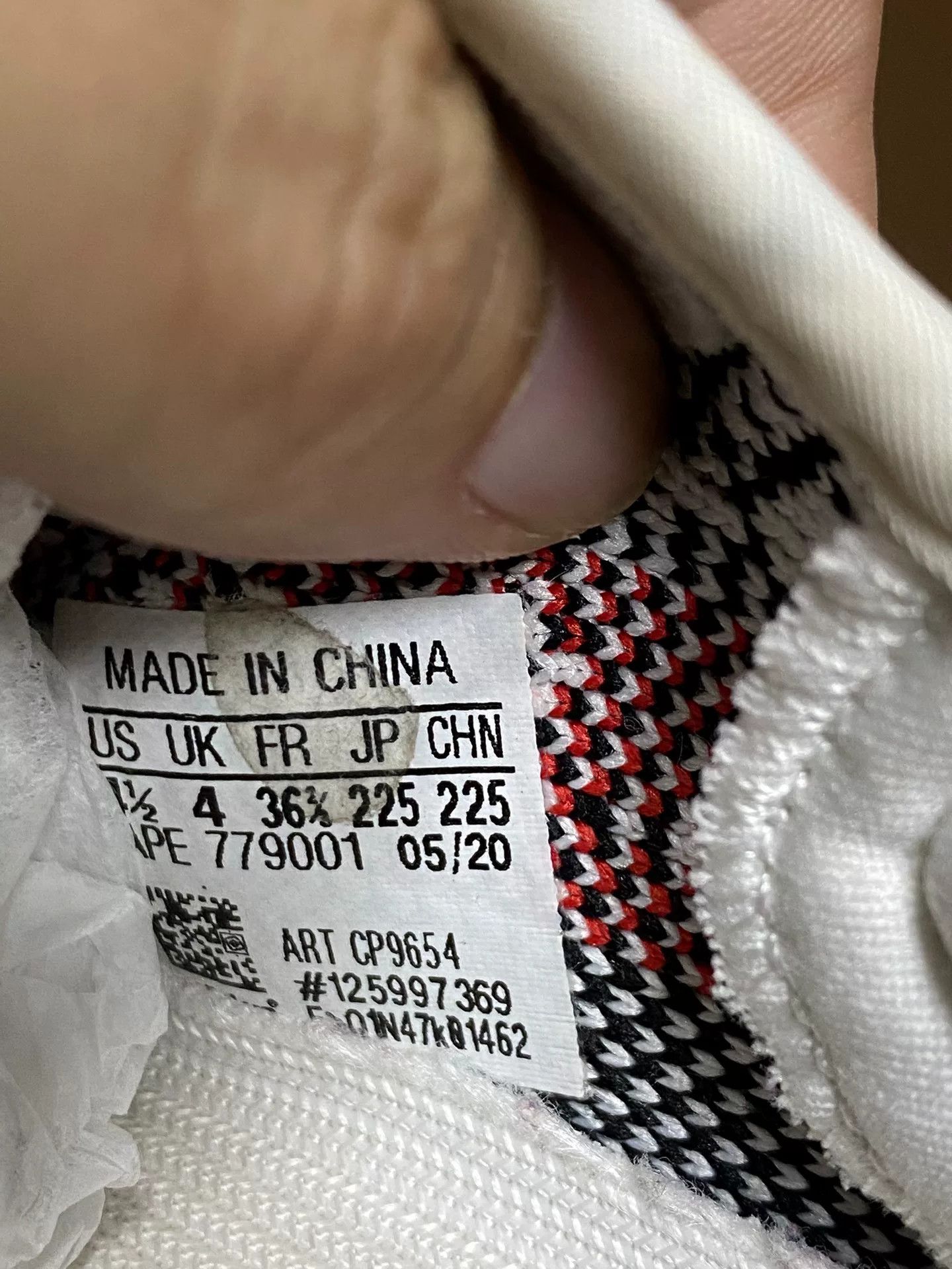 Adidas Adidas YEEZY350 White Lowtop Sneakers 36 Men Size US 5 / EU 37 - 7 Thumbnail