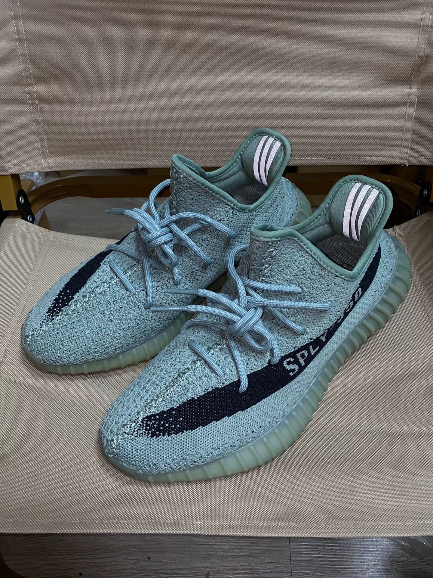 Adidas Adidas YEEZY350 Green Lowtop Sneakers 43 Men Size US 10 / EU 43 - 7 Thumbnail