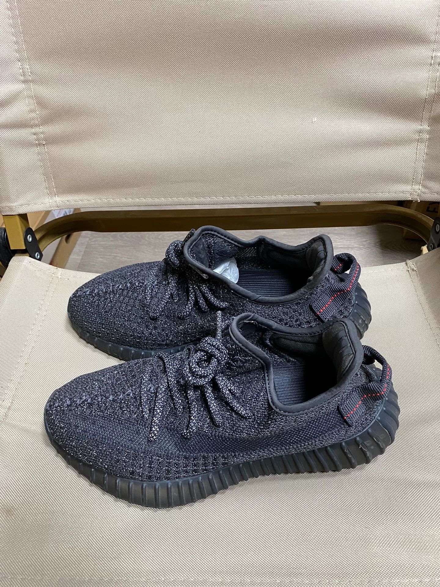 Yeezy Yeezy Black Lowtop Sneakers 38 Men Size US 6 / EU 39 - 3 Thumbnail