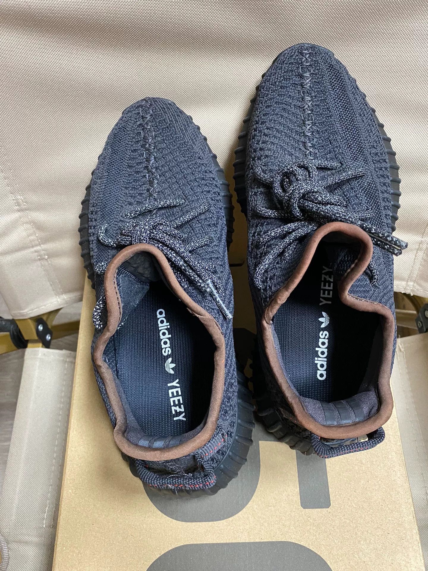 Adidas Adidas YEEZY350 Black Lowtop Sneakers 35 Men Size US 5 / EU 37 - 9 Thumbnail