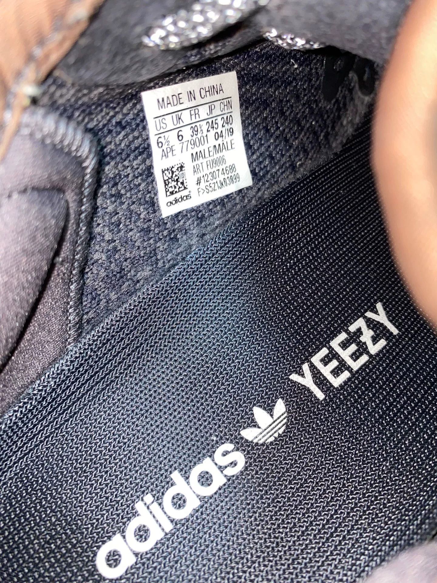 Adidas Adidas YEEZY350 Black Lowtop Sneakers 35 Men Size US 5 / EU 37 - 6 Thumbnail