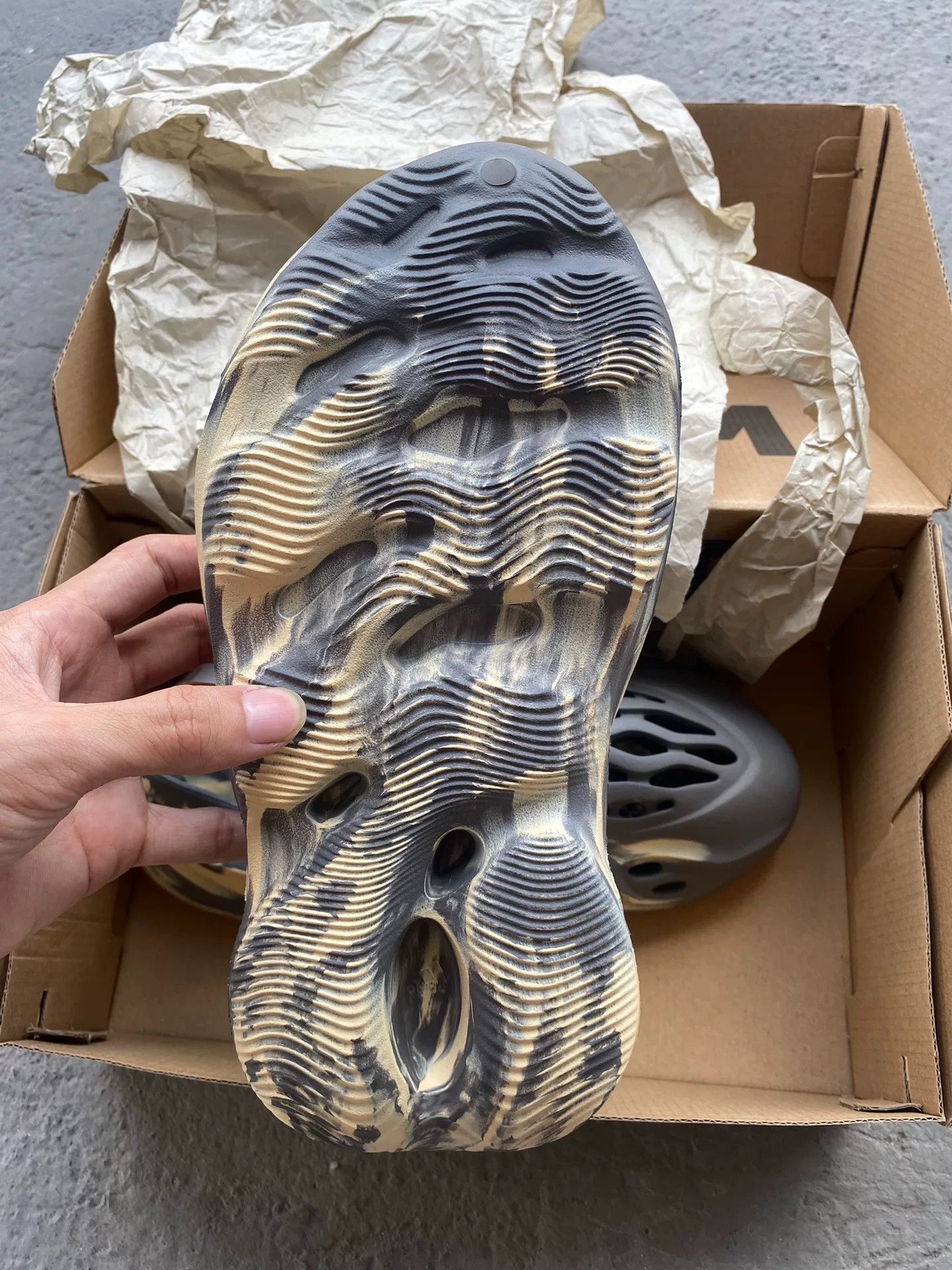 Yeezy Yeezy Running Gray Hoodie 42 Men Size US M / EU 48-50 / 2 - 6 Thumbnail
