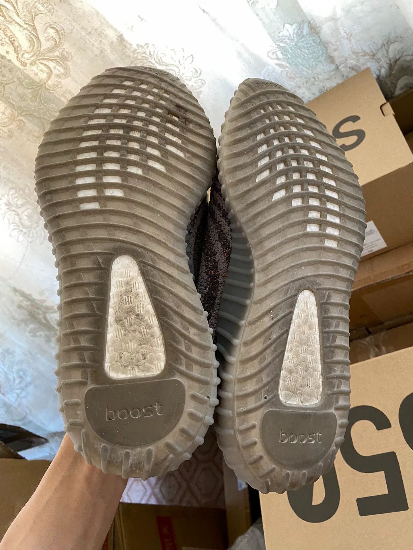 Adidas Adidas YEEZY350 Gray Lowtop Sneakers 42 Men Size US 9 / EU 42 - 9 Thumbnail
