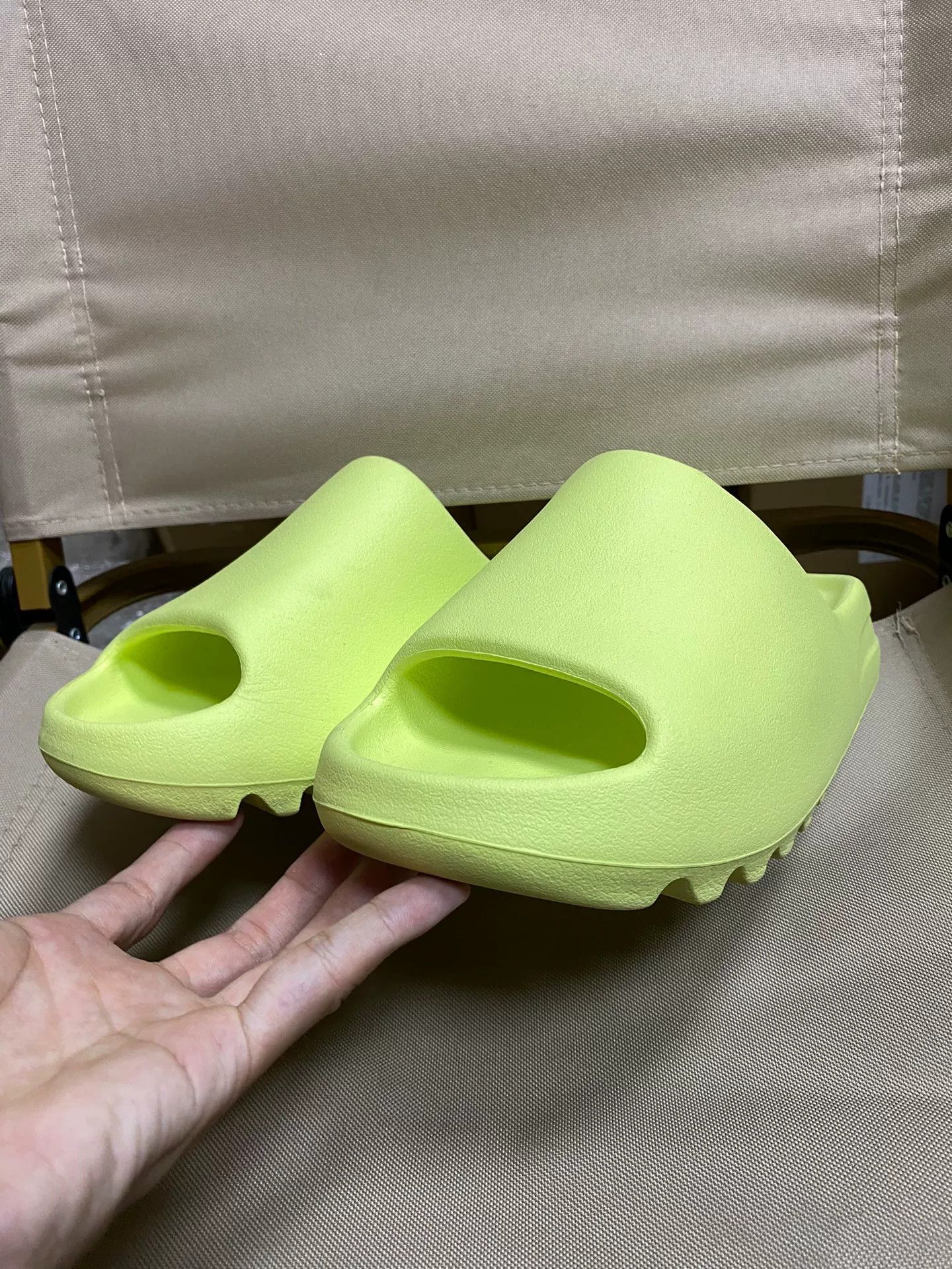 Yeezy Yeezy Glow Green Lowtop Sneakers 40 Men Size US 7.5 / EU 40-41 - 6 Thumbnail