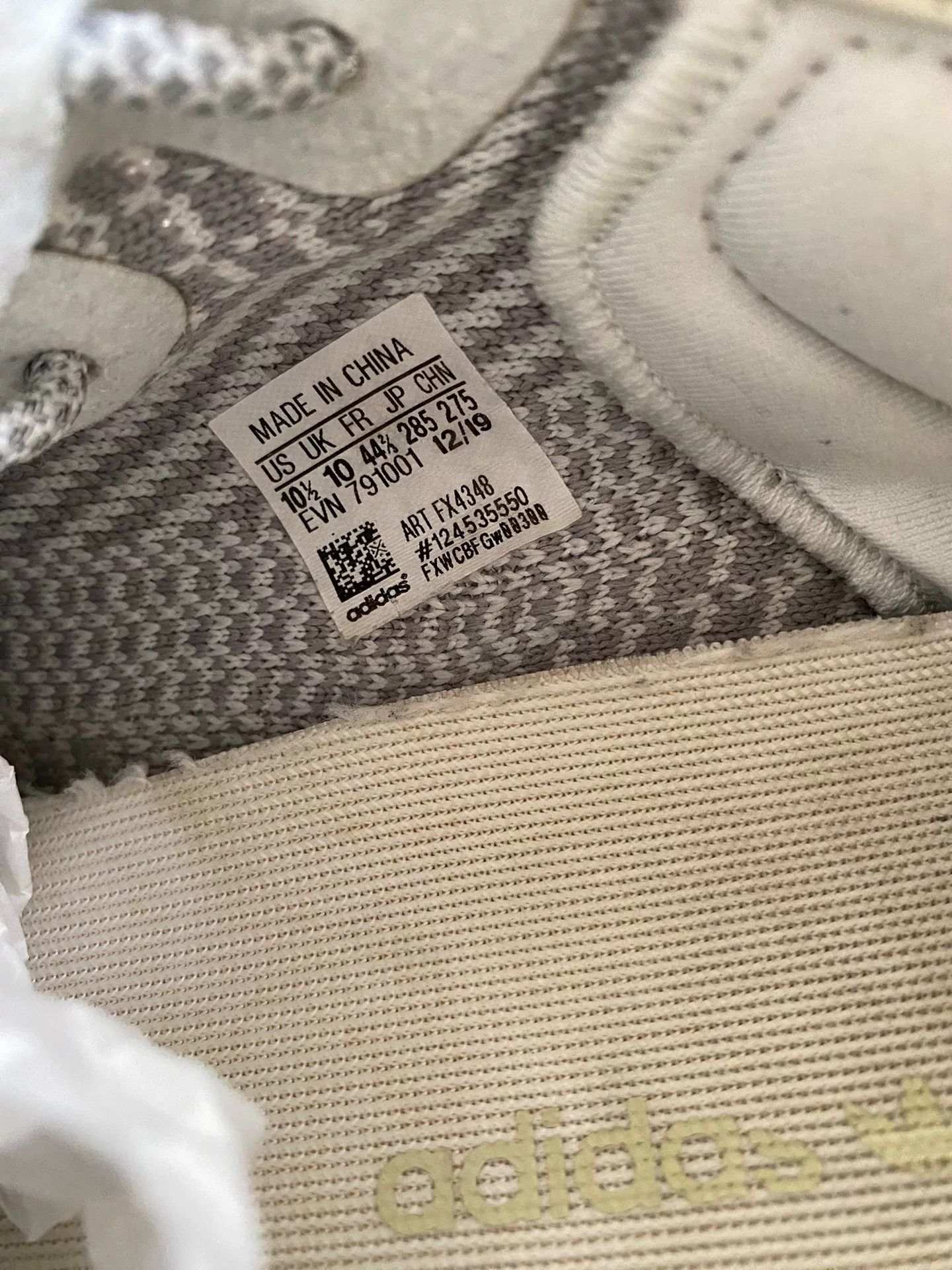 Adidas Adidas YEEZY350 Silver Lowtop Sneakers 10 Men Size US 10 / EU 43 - 7 Thumbnail
