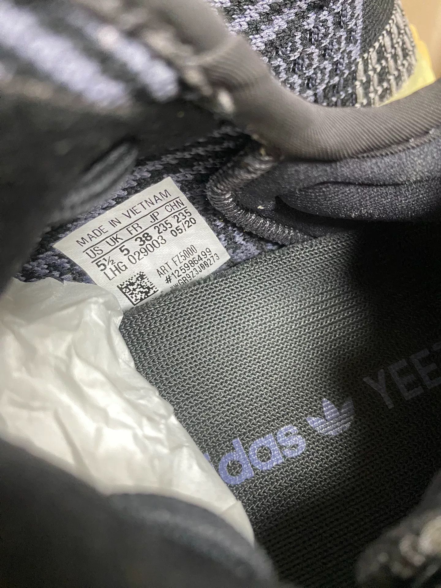 Adidas Adidas YEEZY350 Black Lowtop Sneakers 38 Men Size US 6 / EU 39 - 6 Thumbnail