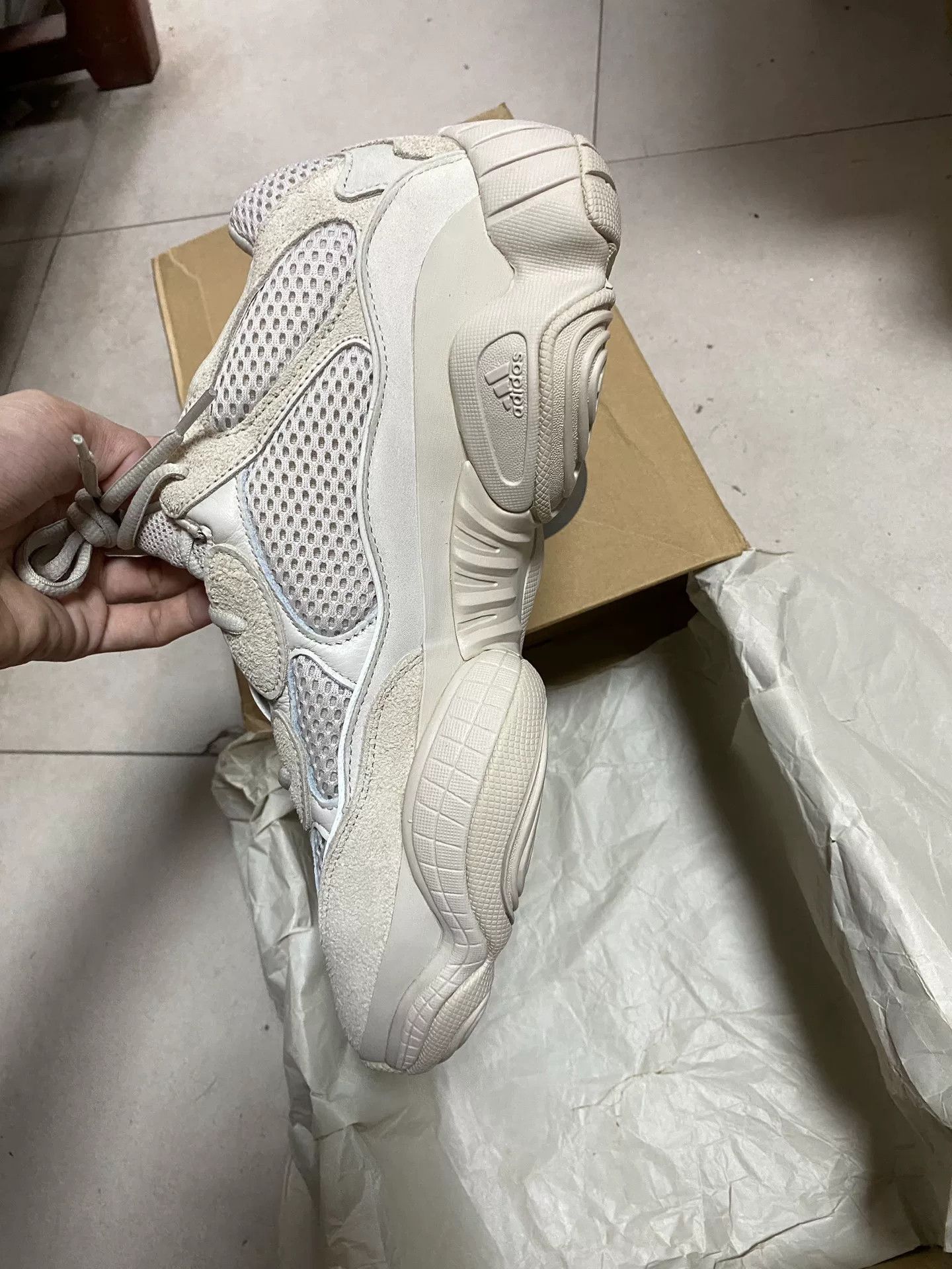 Yeezy Yeezy White Lowtop Sneakers 11.5 Men Size US 11.5 / EU 44-45 - 4 Thumbnail