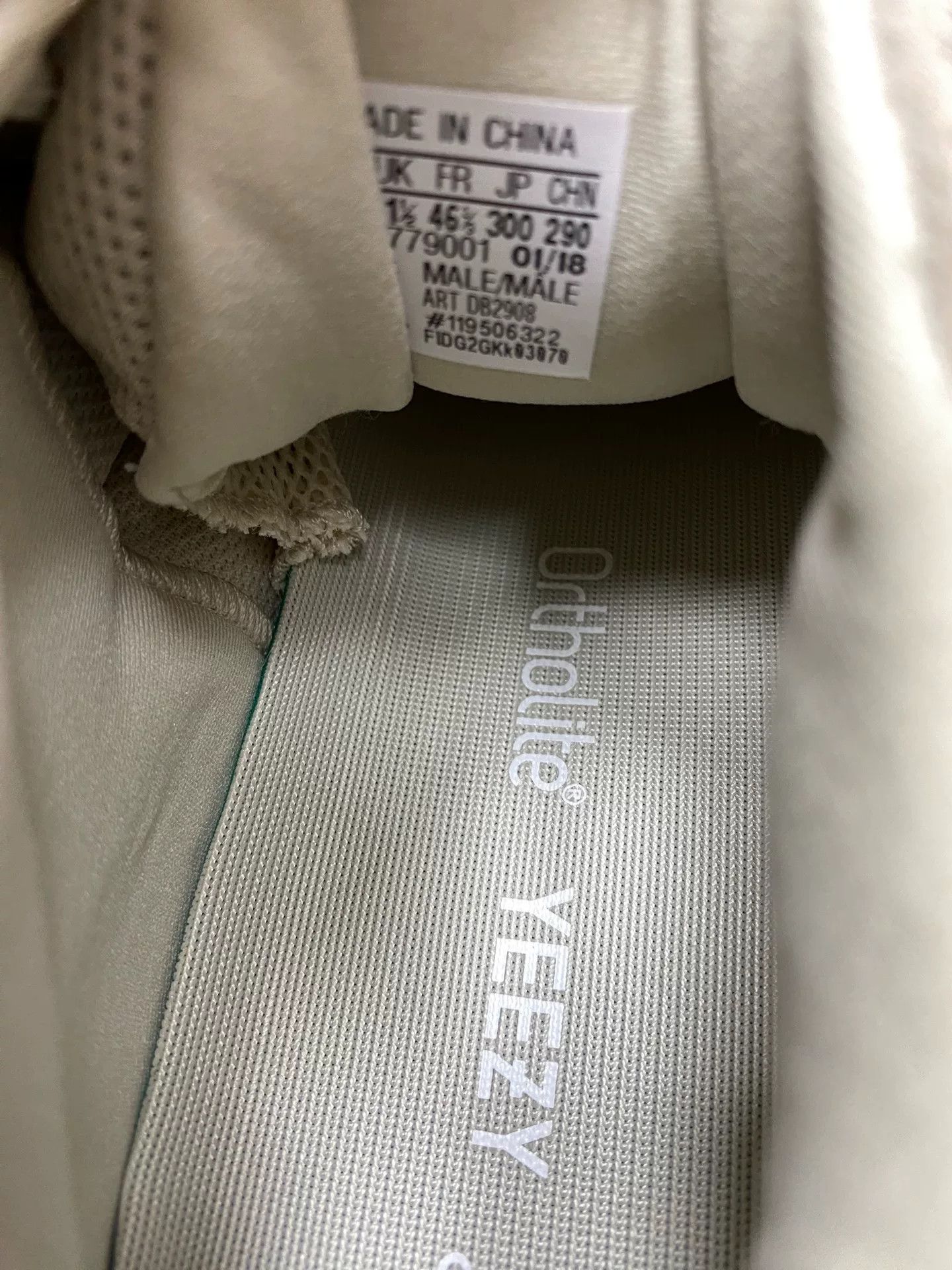 Yeezy Yeezy White Lowtop Sneakers 11.5 Men Size US 11.5 / EU 44-45 - 8 Thumbnail