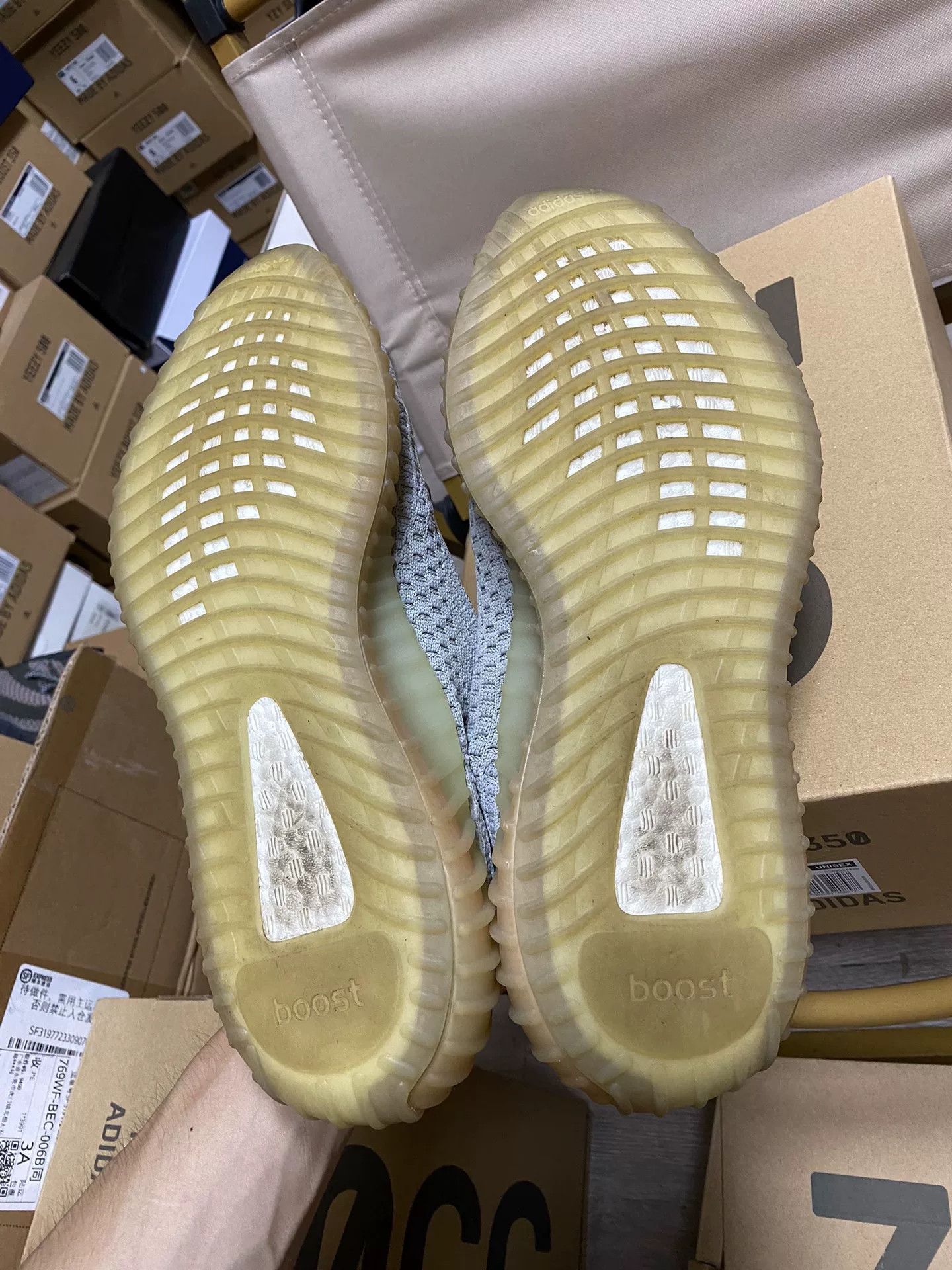 Adidas Adidas YEEZY350 Limited Gray Lowtop Sneakers 9.5 Men Size US 9.5 / EU 42-43 - 5 Thumbnail