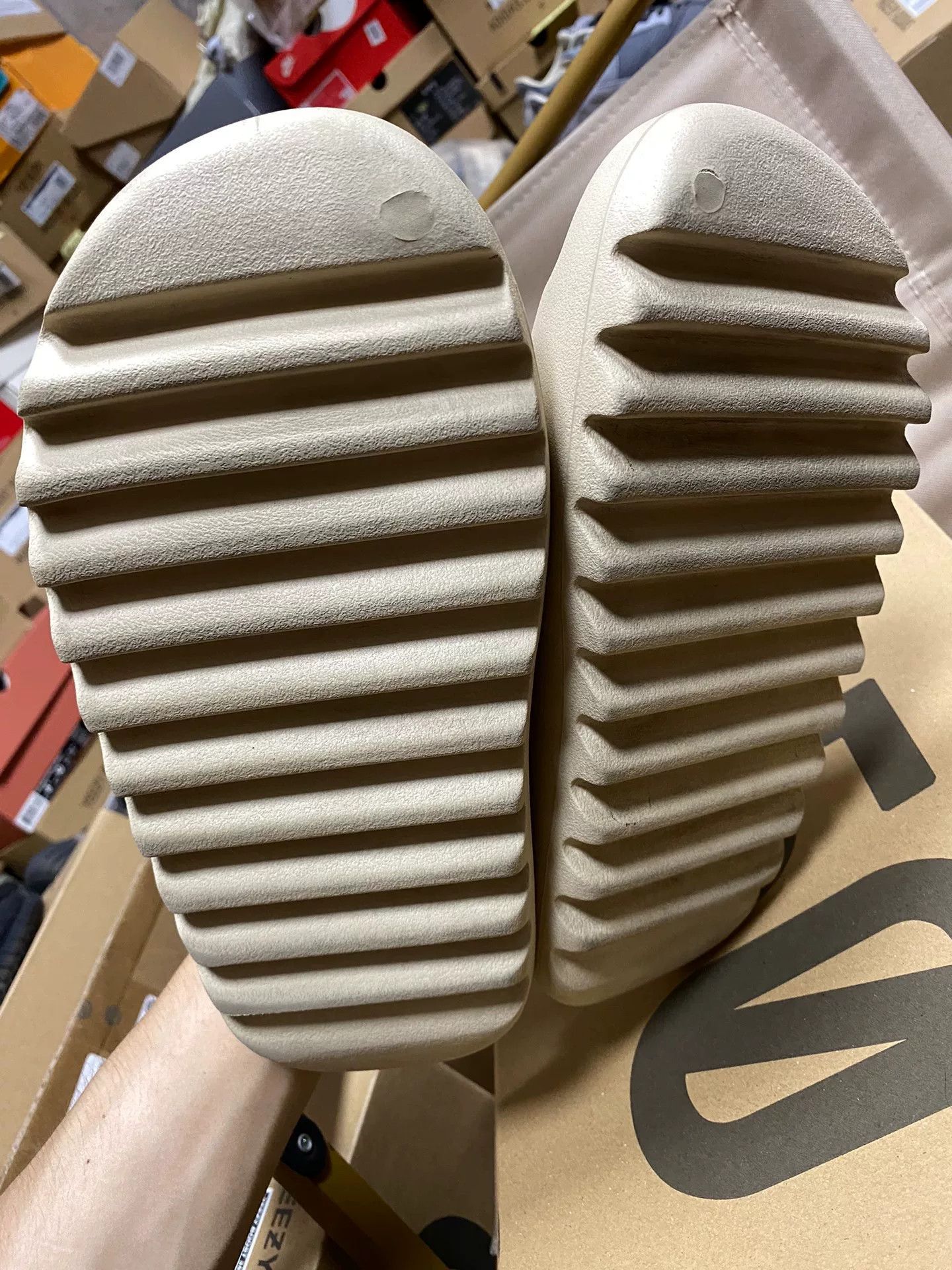 Yeezy Yeezy White Lowtop Sneakers 40 Men Size US 7.5 / EU 40-41 - 6 Thumbnail