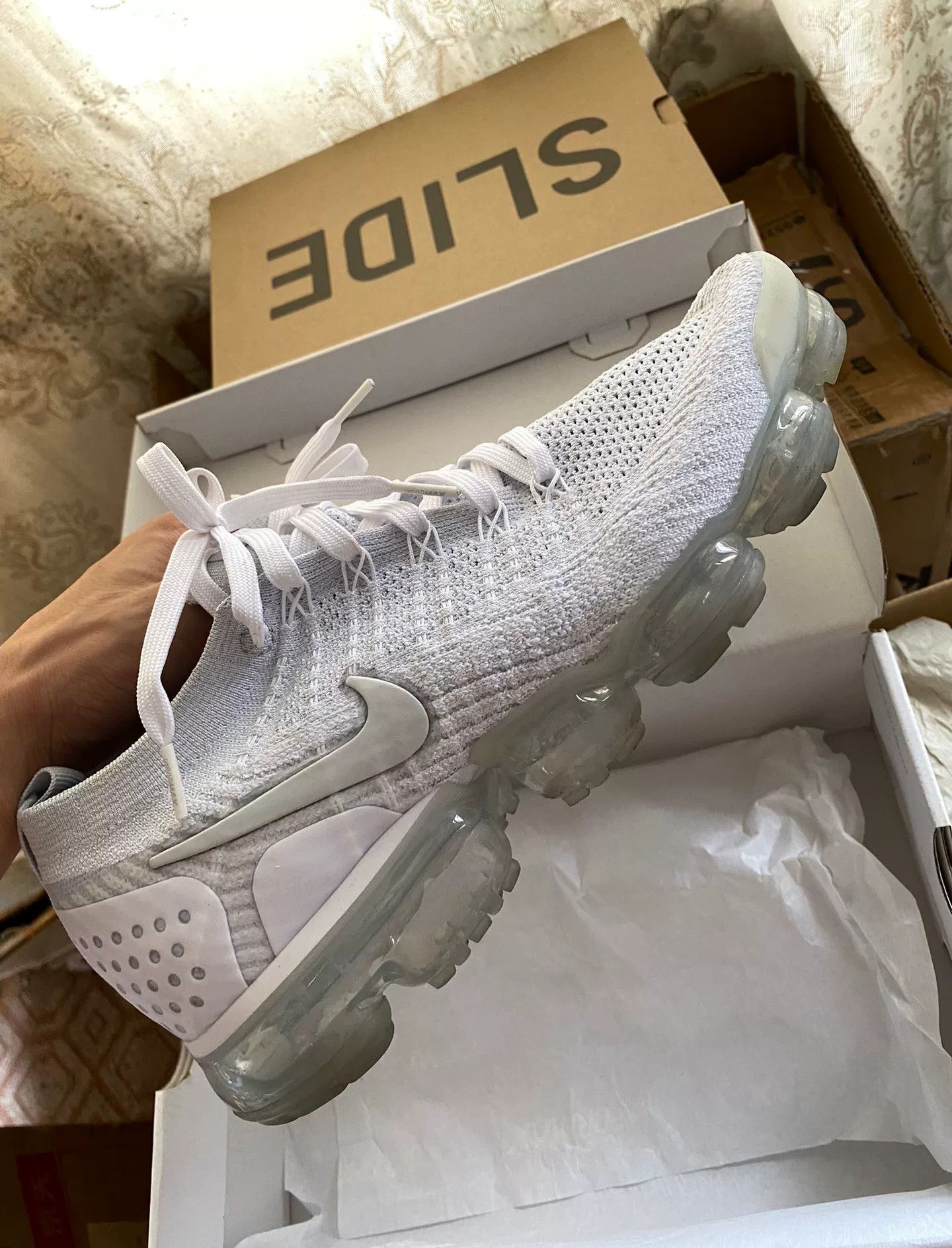 Nike Nike Knit White Lowtop Sneakers 9.5 Men Size US 9.5 / EU 42-43 - 2 Thumbnail