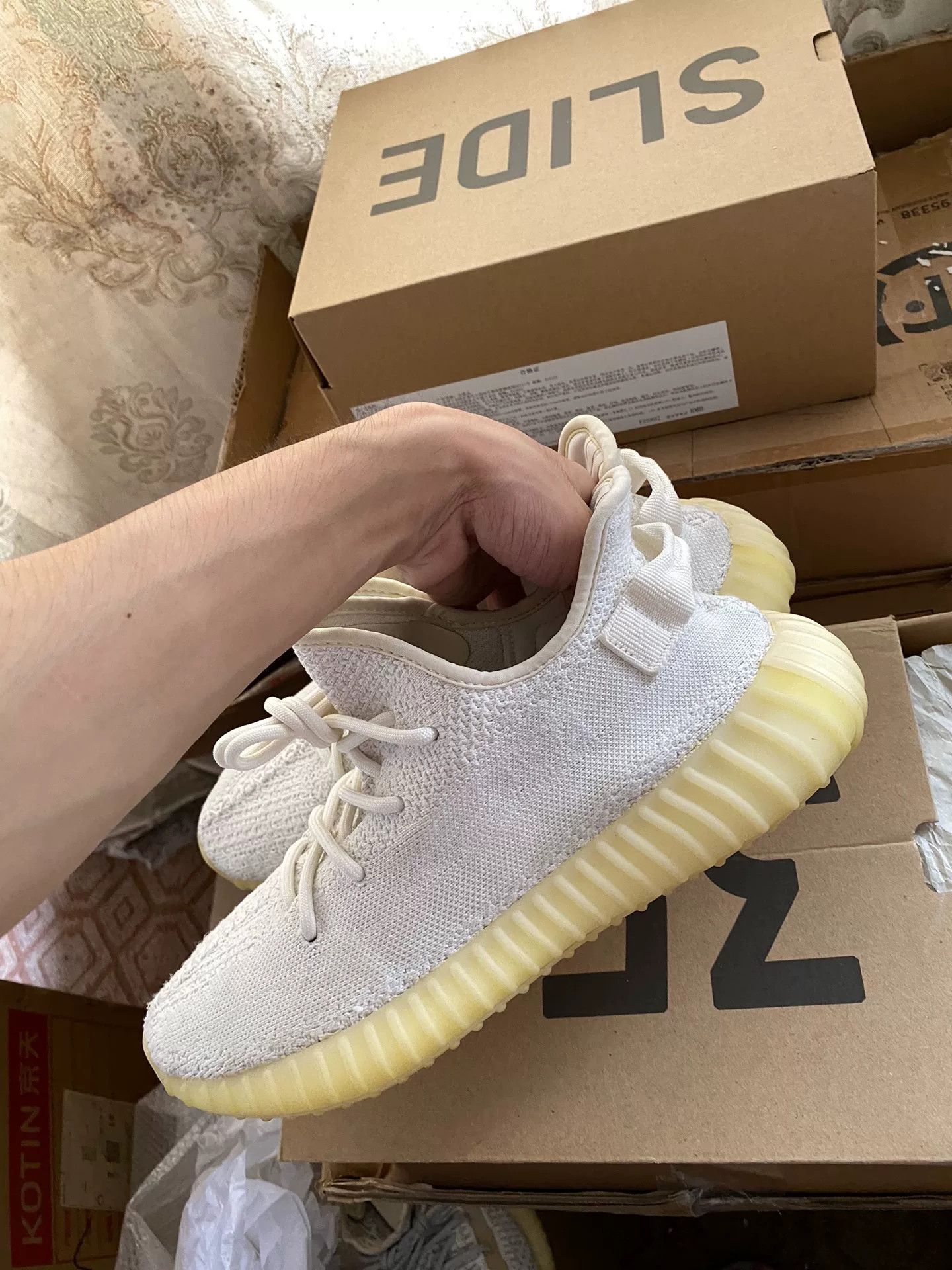 Adidas Adidas YEEZY350 White Lowtop Sneakers 10 Men Size US 10 / EU 43 - 9 Thumbnail
