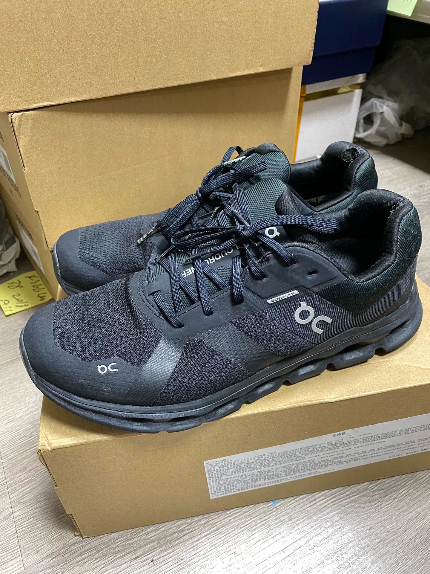 On On Waterproof Lowtop Sneakers 10.5 Men Size US 10.5 / EU 43-44 - 4 Thumbnail