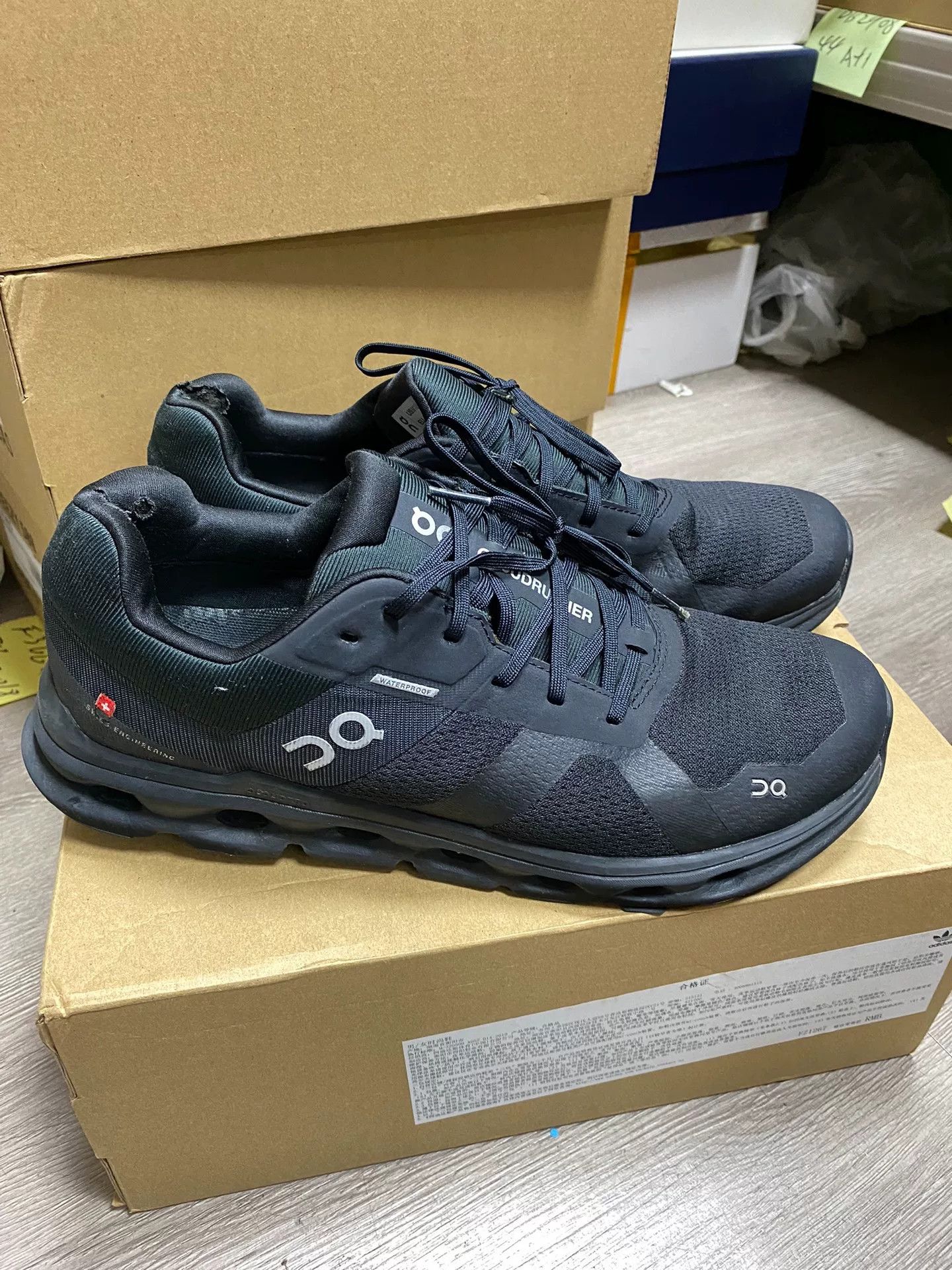 On On Waterproof Lowtop Sneakers 10.5 Men Size US 10.5 / EU 43-44 - 5 Thumbnail