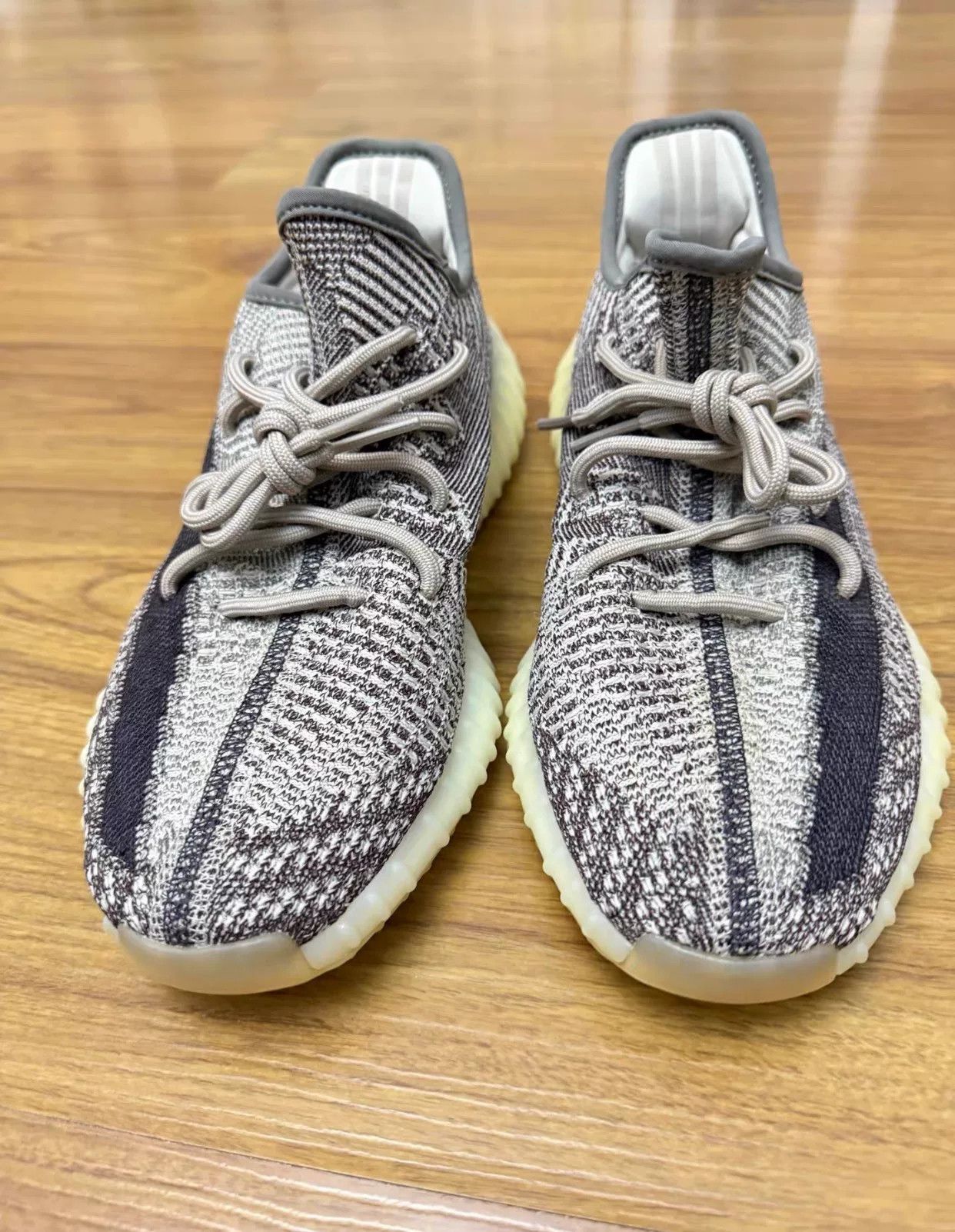 Yeezy Yeezy Gray Lowtop Sneakers 9 Men Size US 9 / EU 42 - 3 Thumbnail