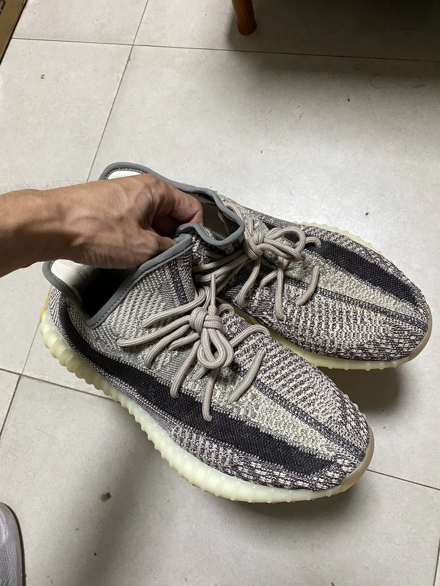 Yeezy Yeezy Gray Lowtop Sneakers 9 Men Size US 9 / EU 42 - 8 Thumbnail