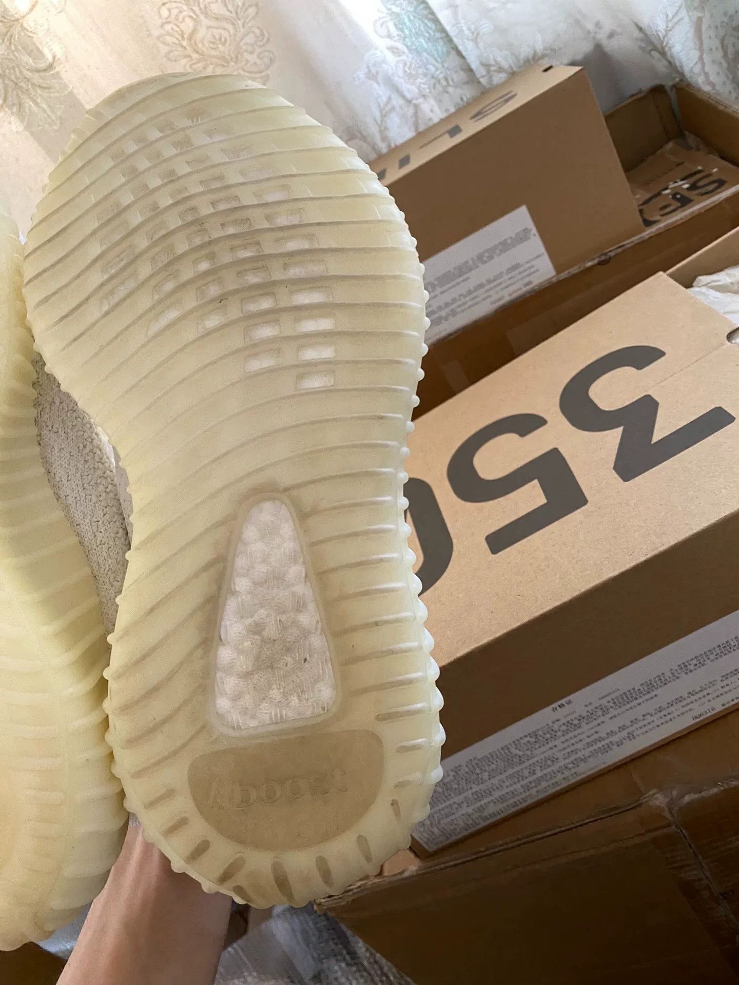Adidas Adidas YEEZY350 White Lowtop Sneakers 36 Men Size US 5 / EU 37 - 5 Thumbnail