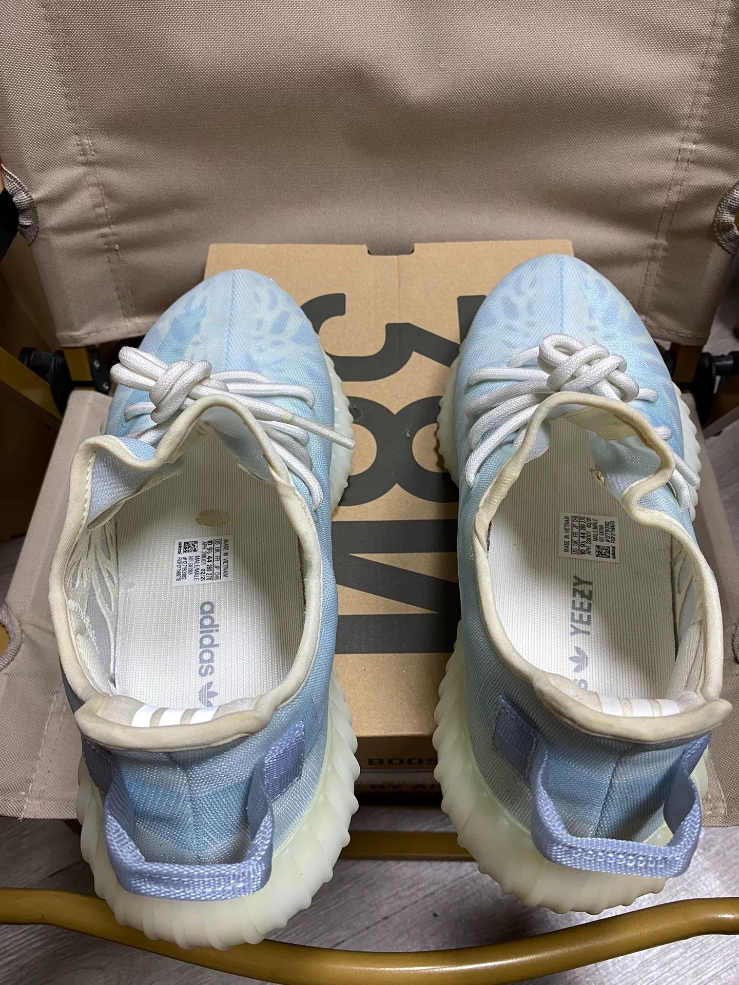 Adidas Adidas YEEZY350 Blue Lowtop Sneakers 9.5 Men Size US 9.5 / EU 42-43 - 6 Thumbnail
