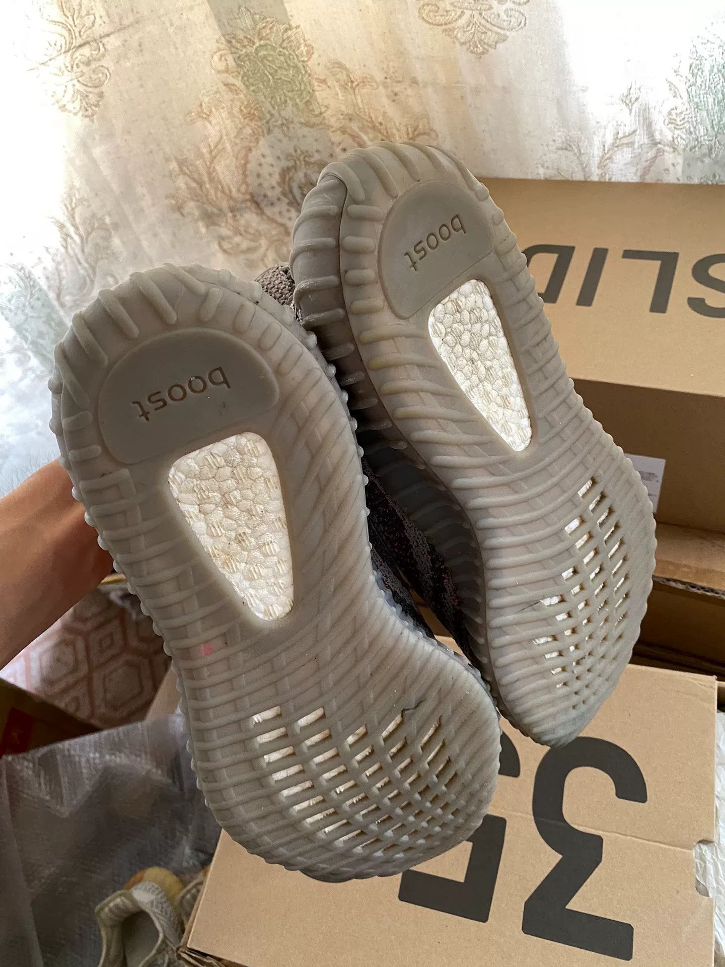 Adidas Adidas YEEZY350 Gray Lowtop Sneakers 9 Men Size US 9 / EU 42 - 4 Thumbnail