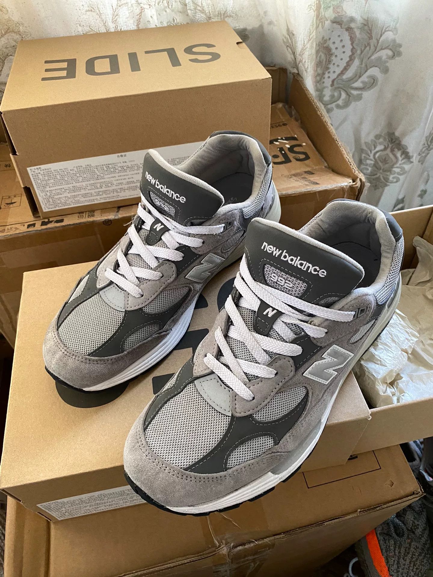 New Balance New Balance Gray Lowtop Sneakers 9 Men Size US 9 / EU 42 - 2 Thumbnail