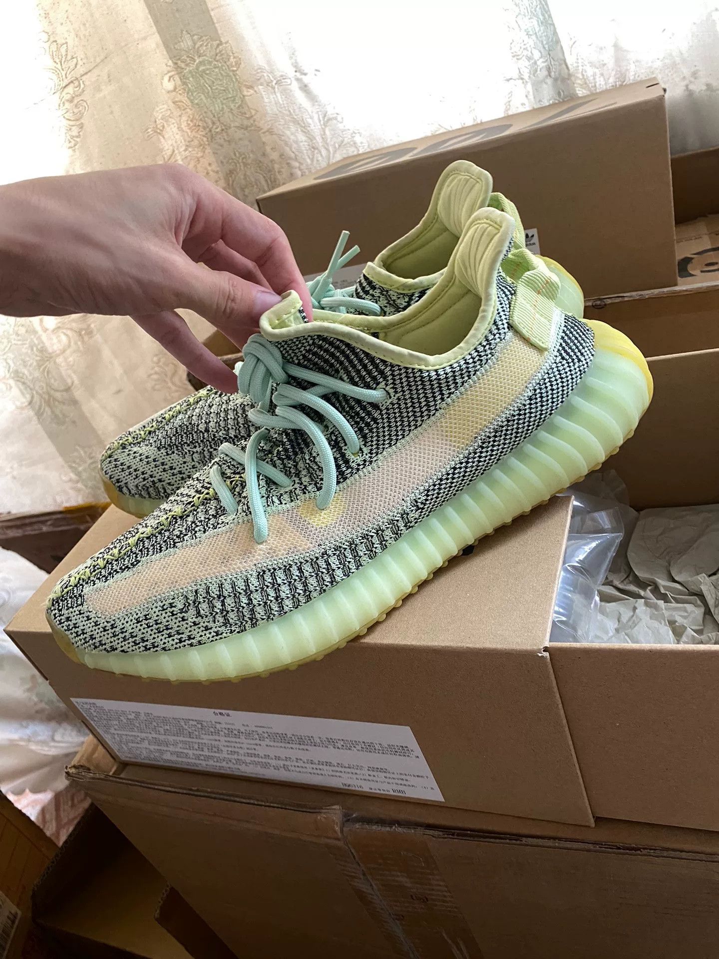 Adidas Adidas YEEZY350 Green Lowtop Sneakers 10 Men Size US 10 / EU 43 - 5 Thumbnail